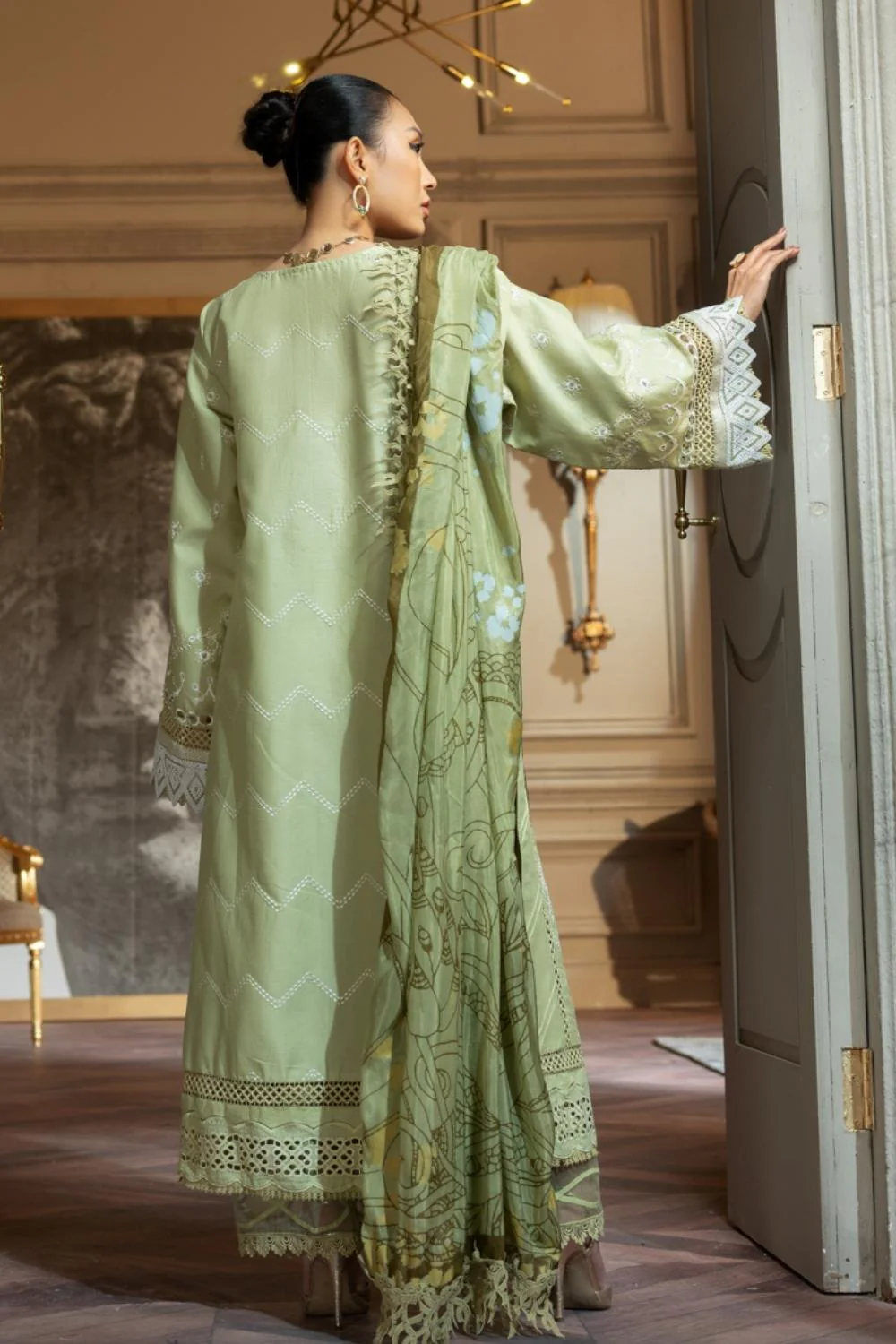 Nisa Hussain x Ittehad Luxury Lawn Collection 2022 – LF-NH1-008 - Image 3