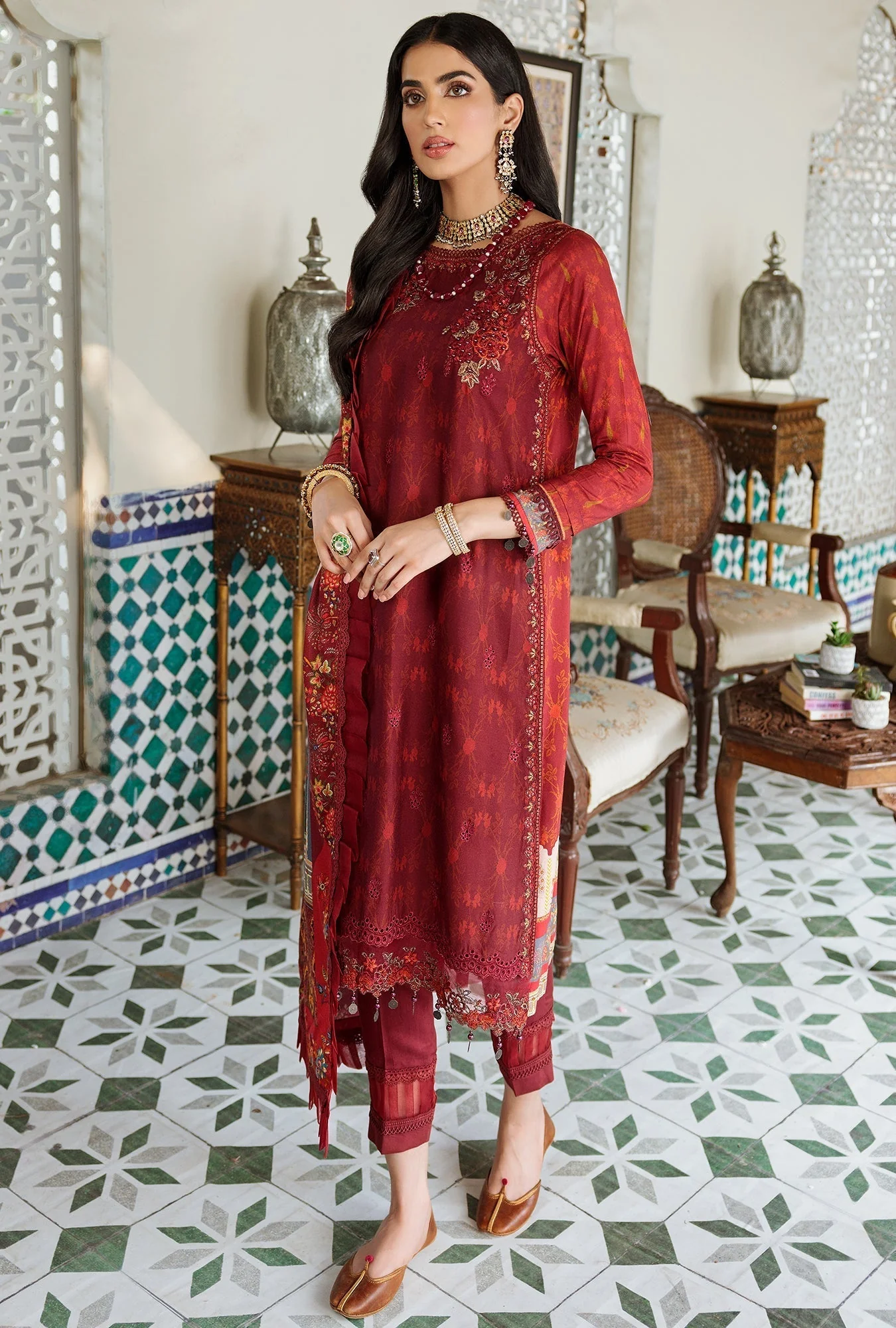 Noor by Saadia Asad Embroidered Prints Woolen Shawl Collection – D6-A-TIARA - Image 3