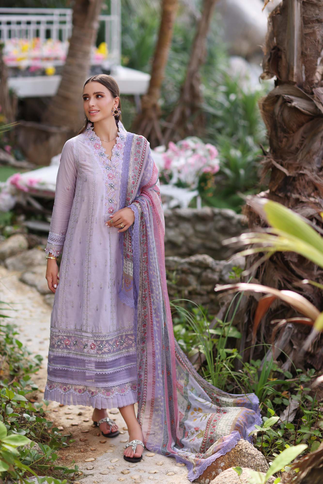 Noor by Saadia Asad Luxe Printkari Lawn 2024 – D3-A - Image 5