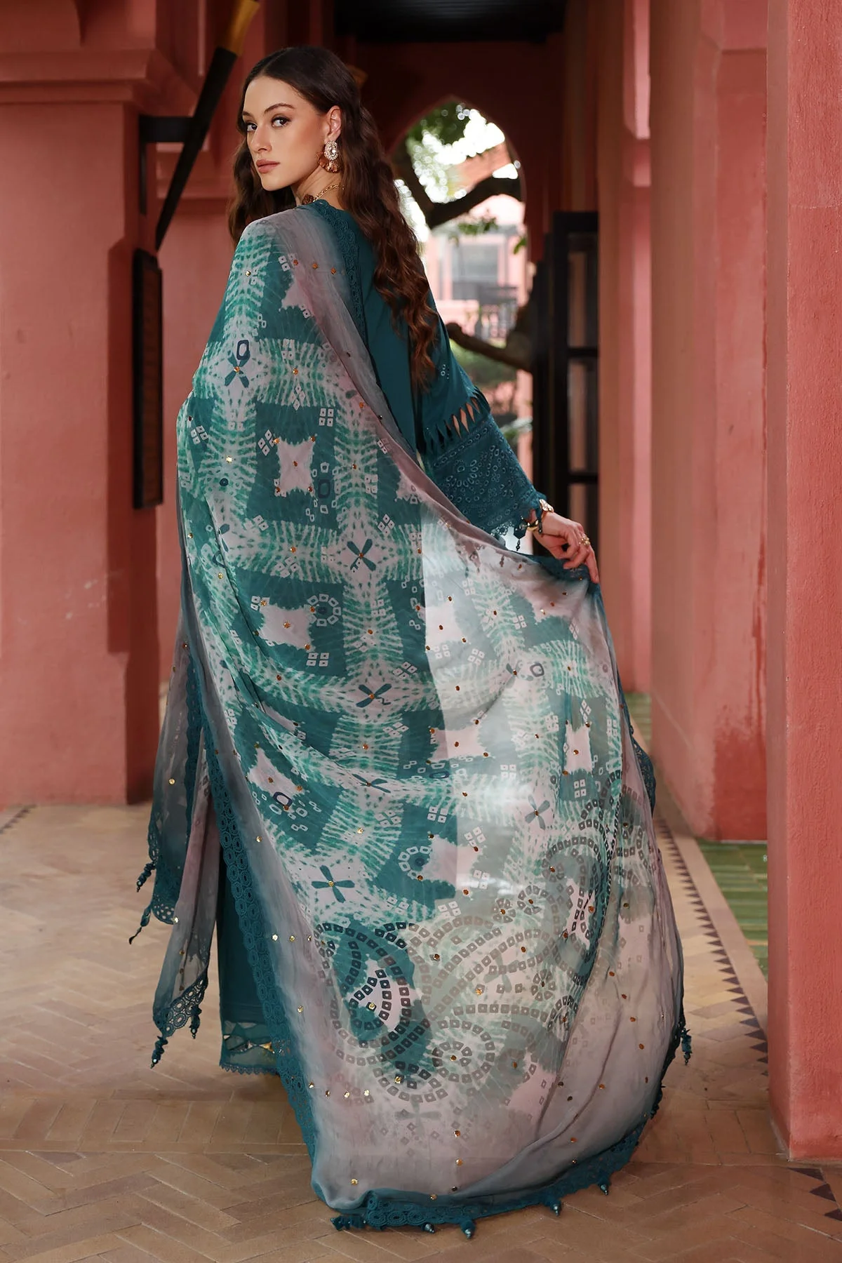 Nureh Bazaar Chikankari Lawn – NE-107 - Image 7