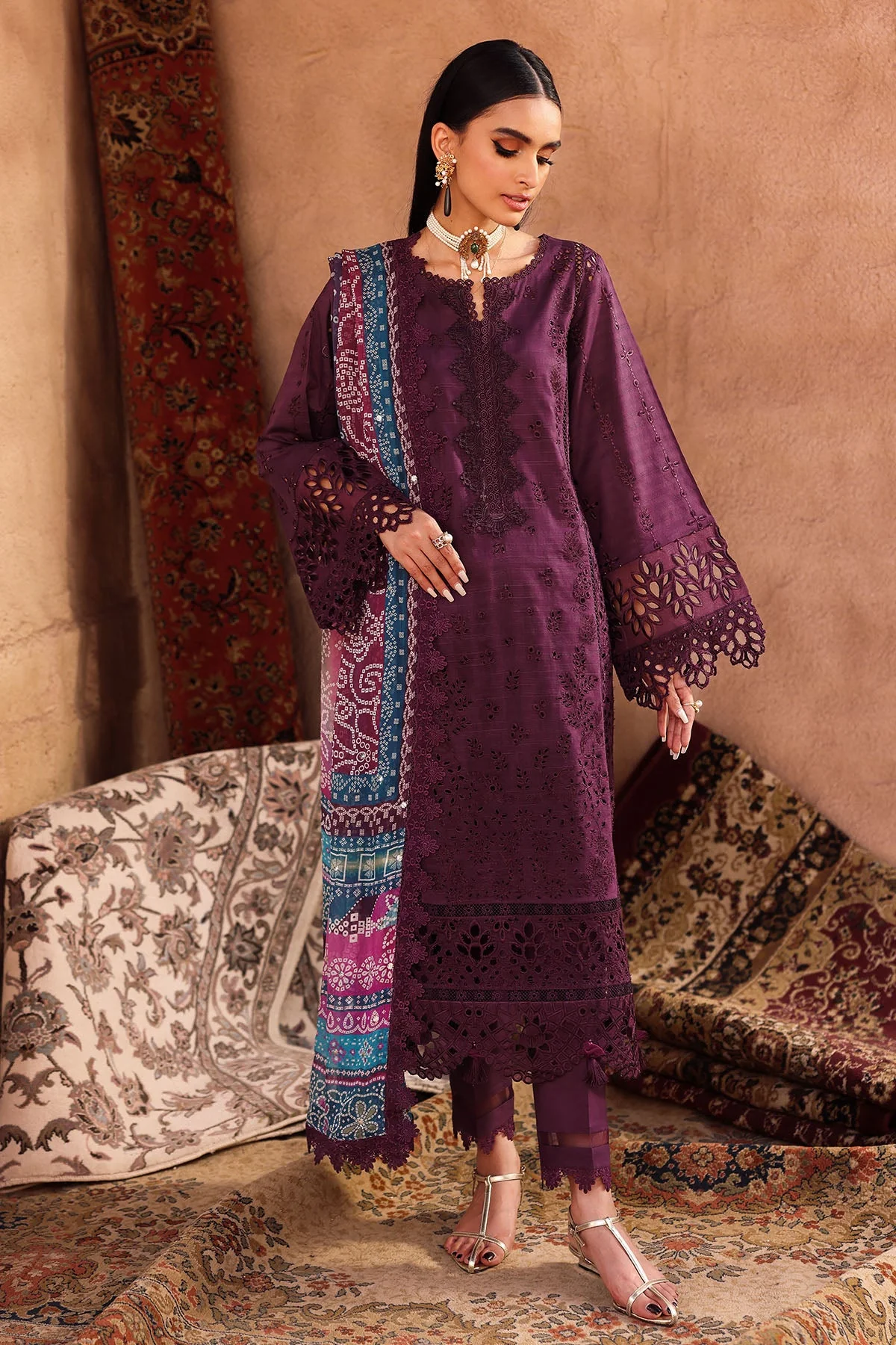Nureh Bazaar Chikankari Lawn – NE-161 - Image 6