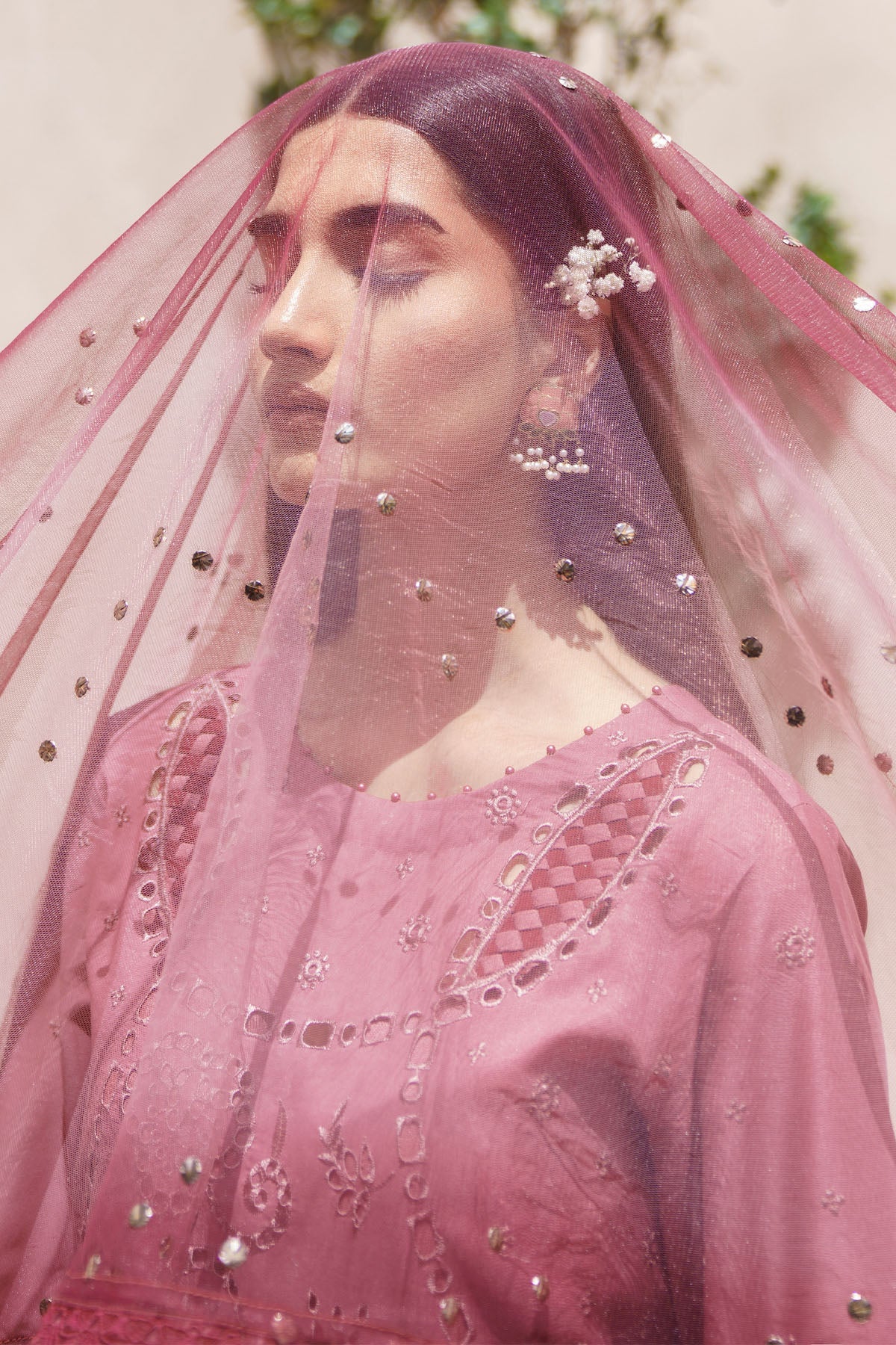 Nureh Bazaar Chikankari Lawn – NS - 136 - Image 3