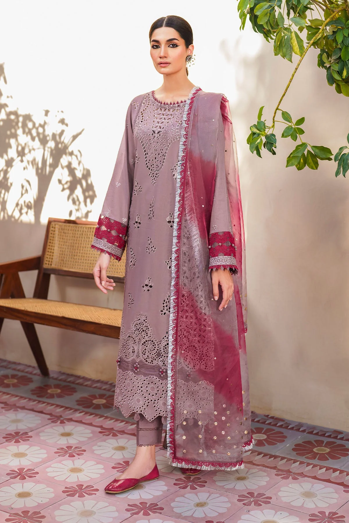 Nureh Bazaar Chikankari Lawn – NS-139 - Image 5