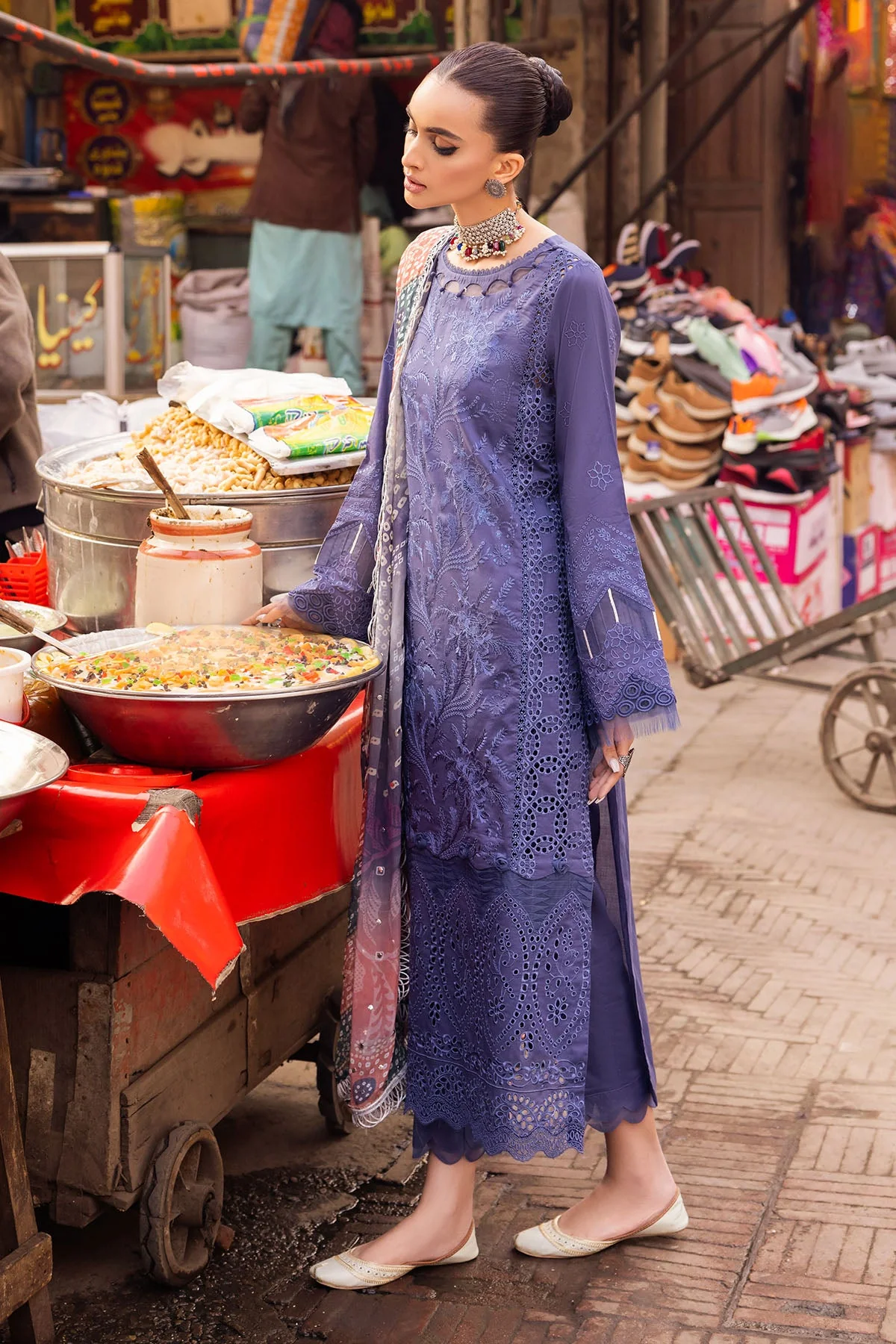 Nureh Bazaar Festive Lawn Collection 2024 – NS-127 - Image 4