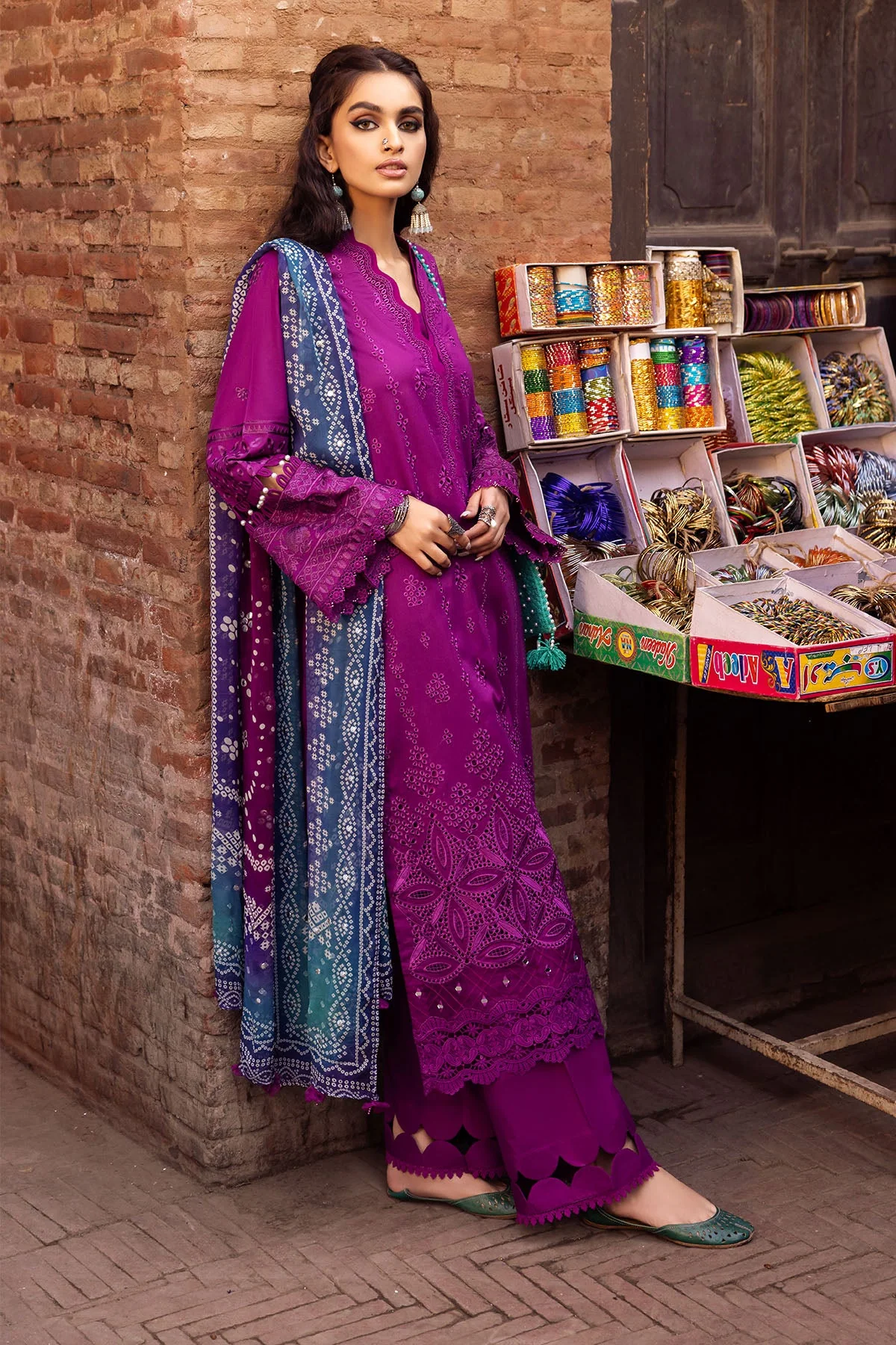 Nureh Bazaar Festive Lawn – NS-125 - Image 4