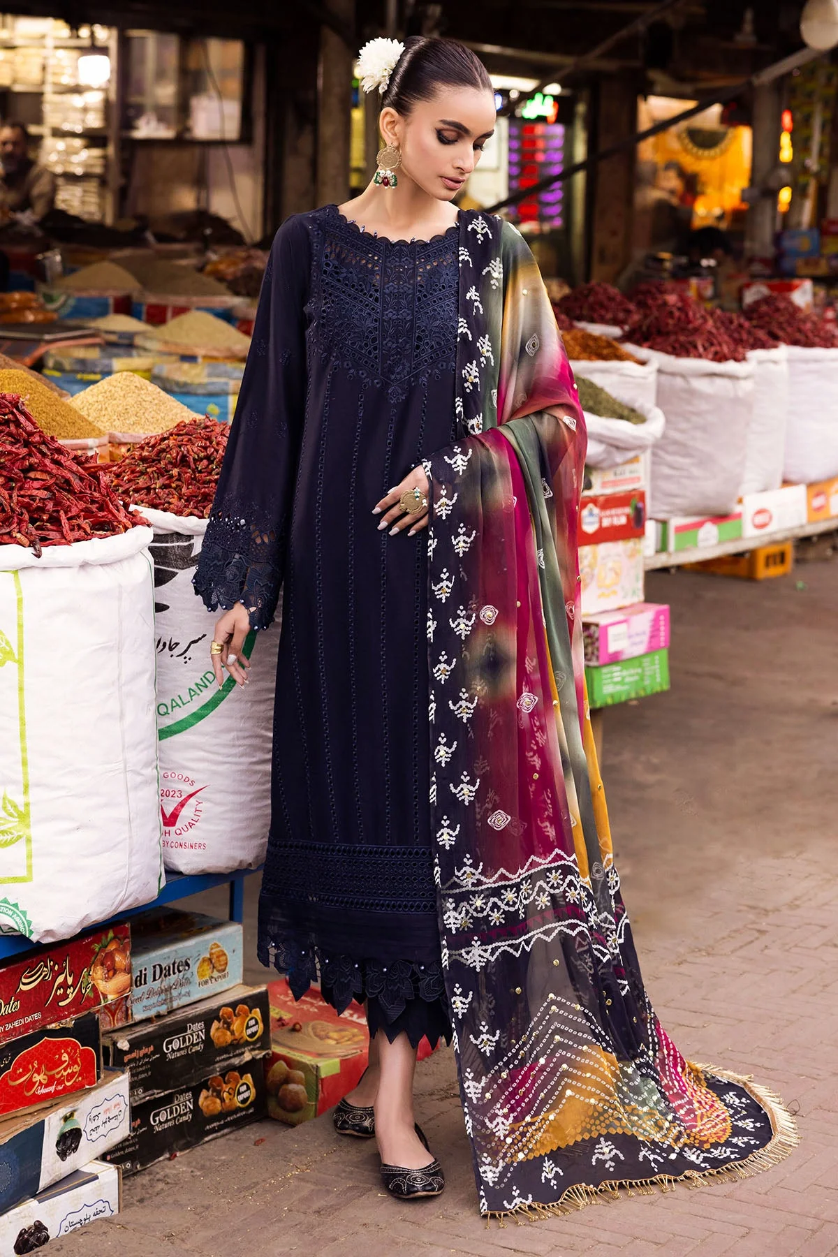 Nureh Bazaar Festive Lawn – NS-129 - Image 3