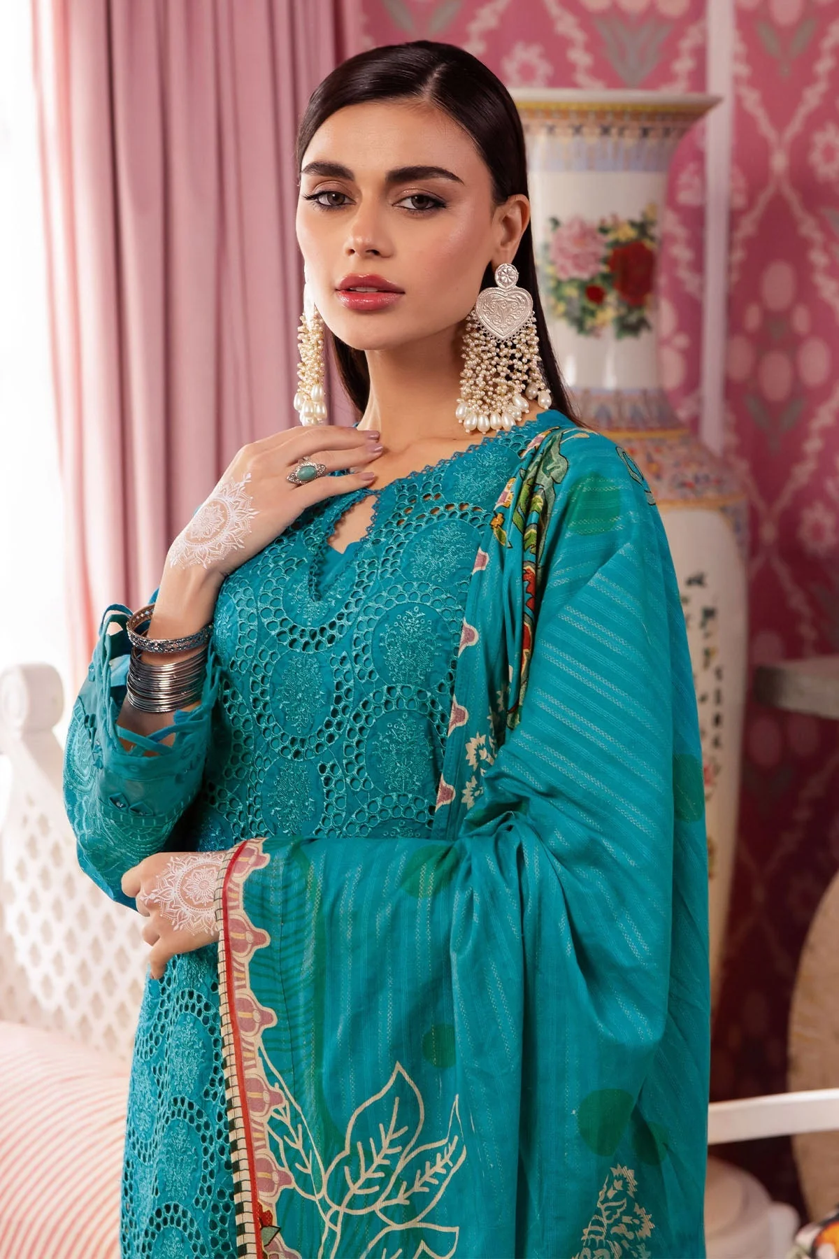 Nureh Maya Lawn Collection 2024 – NS-108 - Image 4