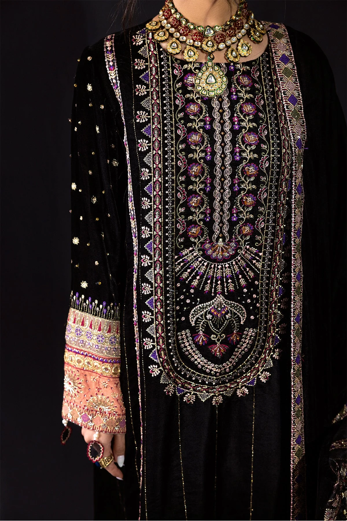 Nureh Maya Velvet Collection 2022 – SITARA - Image 6