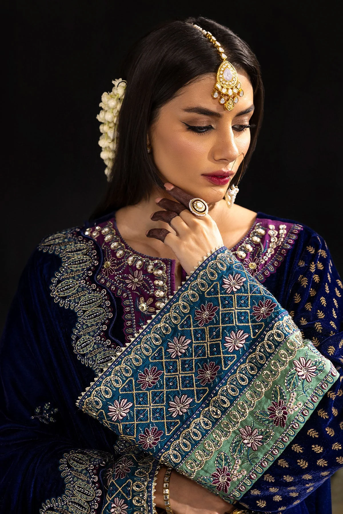 Nureh Maya Velvet Winter Collection – NOOREZA - NS-100 - Image 5
