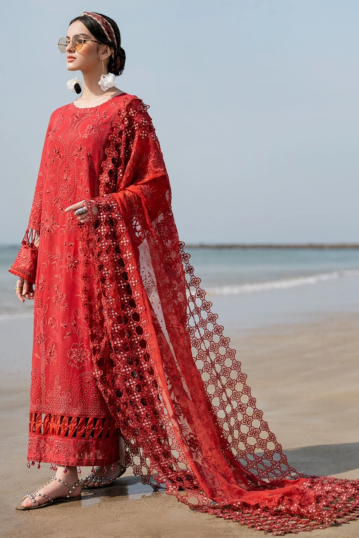Nureh Tere Sang Swiss Lawn Collection 2023 – CHERIE