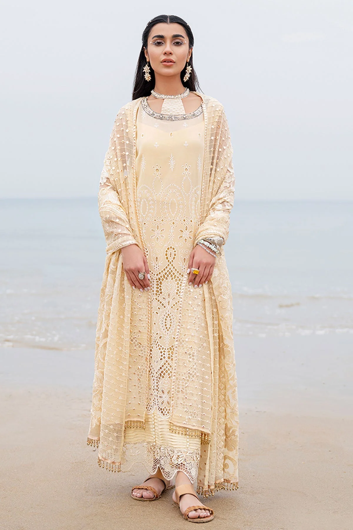 Nureh Tere Sang Swiss Lawn Collection 2023 – SIOFRA - Image 2