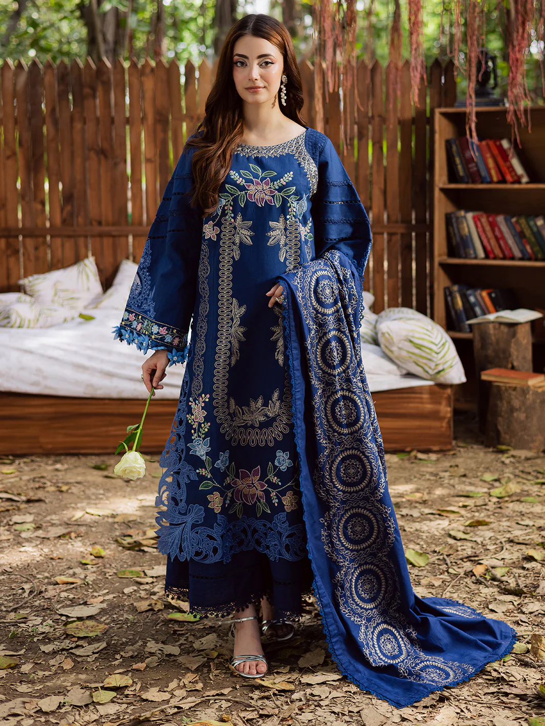 Parishay Winterwood Tales Khaddar – WW - 02