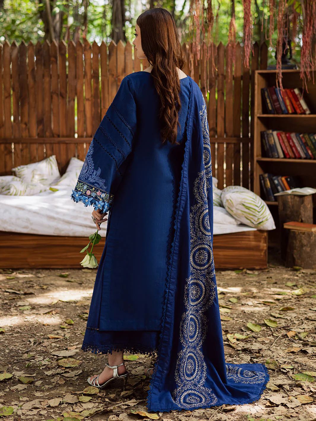 Parishay Winterwood Tales Khaddar – WW - 02 - Image 3