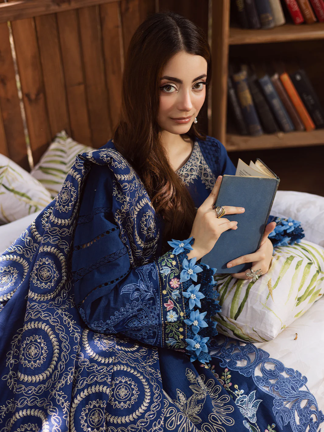 Parishay Winterwood Tales Khaddar – WW - 02 - Image 7