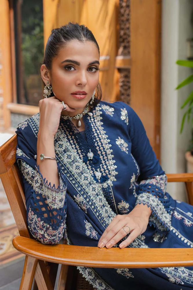 Qalamkar Luxury Winter Collection 2023 – SC-05 ROMINA - Image 3