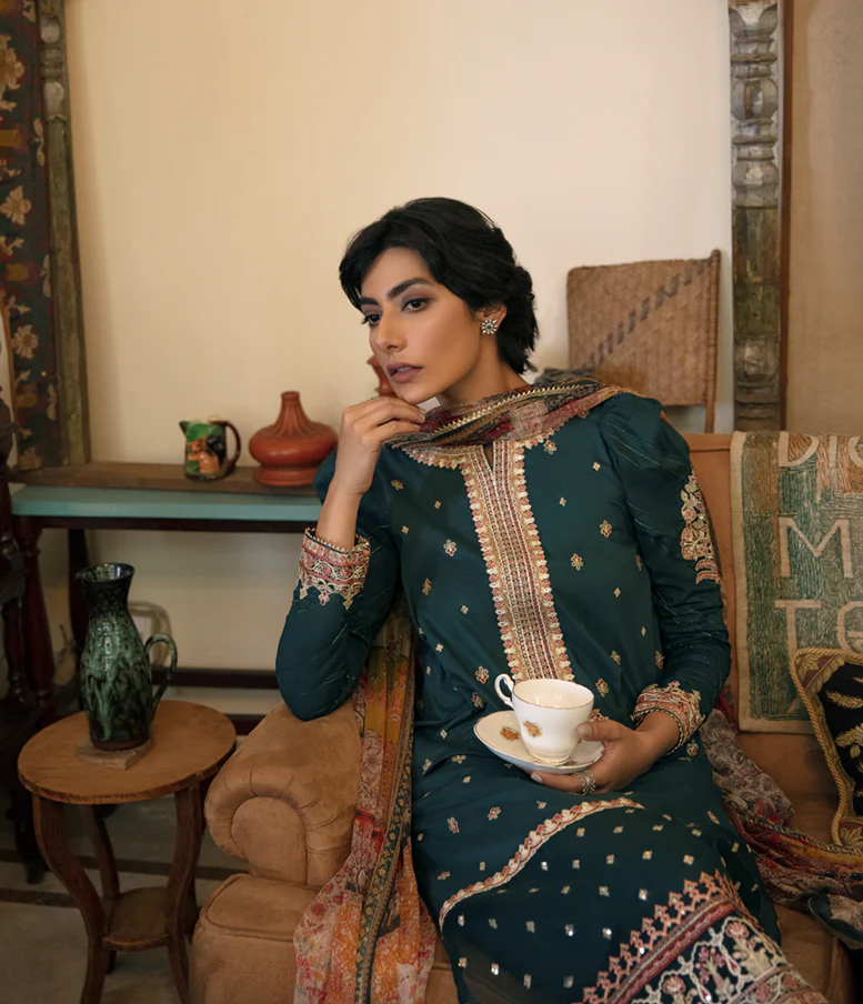 Qalamkar Qline Lawn Collection 2021 – BL-05 Aani - Image 5