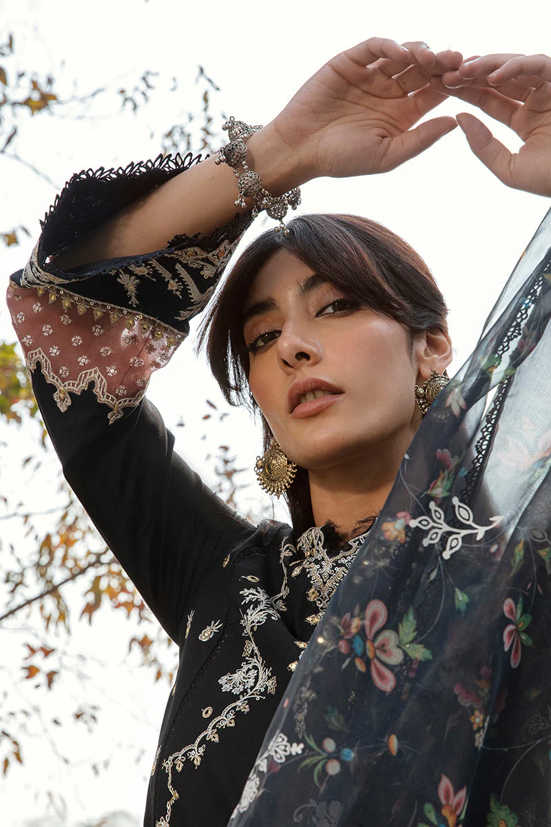 Qalamkar Qline Lawn Collection 2023 – AK-11 SANCHI - Image 2