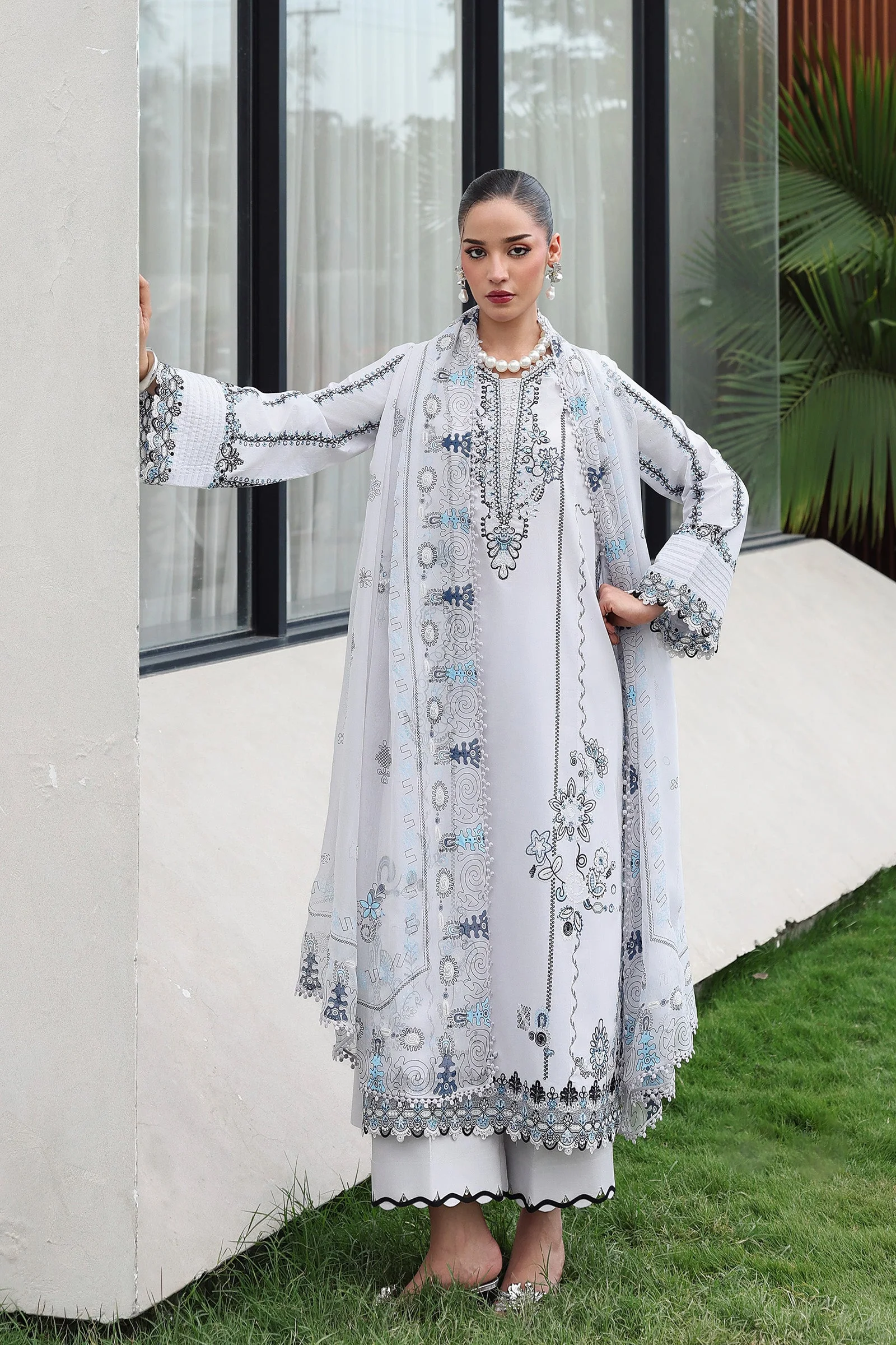 Qalamkar Qline Lawn Drop II – QKL-03 SAMIA - Image 4