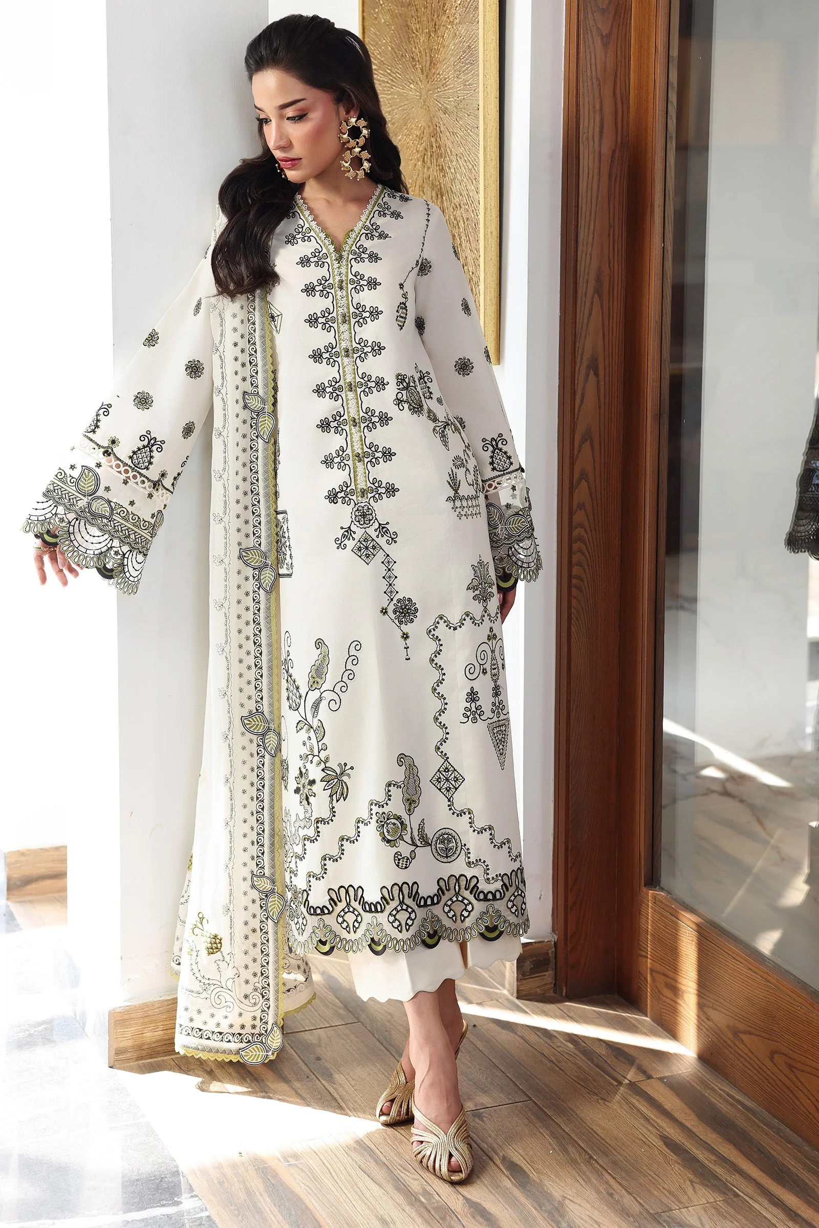 Qalamkar Qline Lawn Drop II – QKL-13 REEMA - Image 3