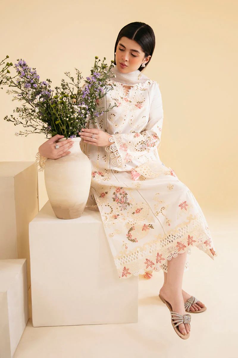 Qalamkar Qlinekari Chikankari Lawn – SQ-01 SARV - Image 3