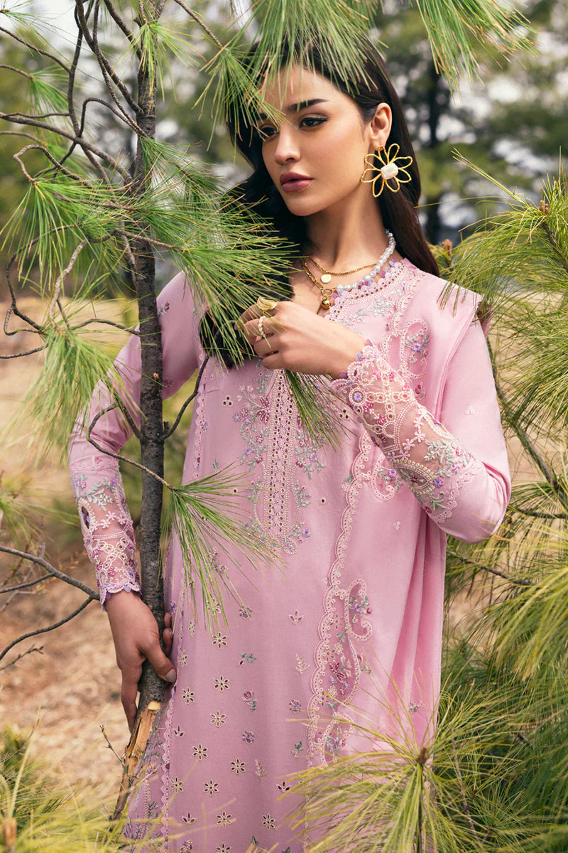 Qalamkar Qlinekari Lawn – DC-02 Freja - Image 8