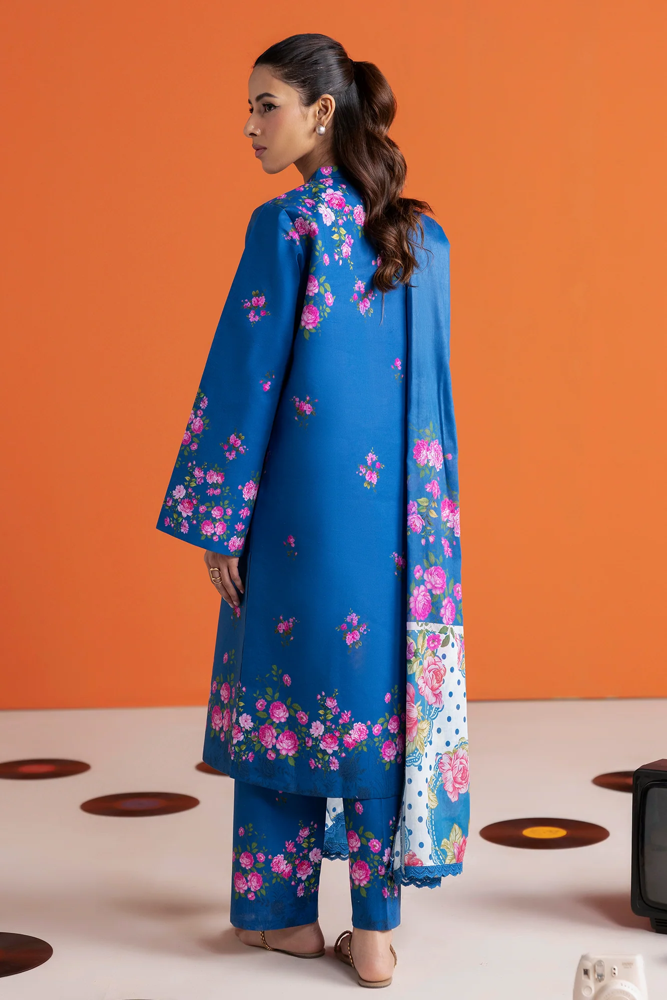 RajBari Amal Summer Prints 3Pc Lawn Suit – D-10 - Image 5