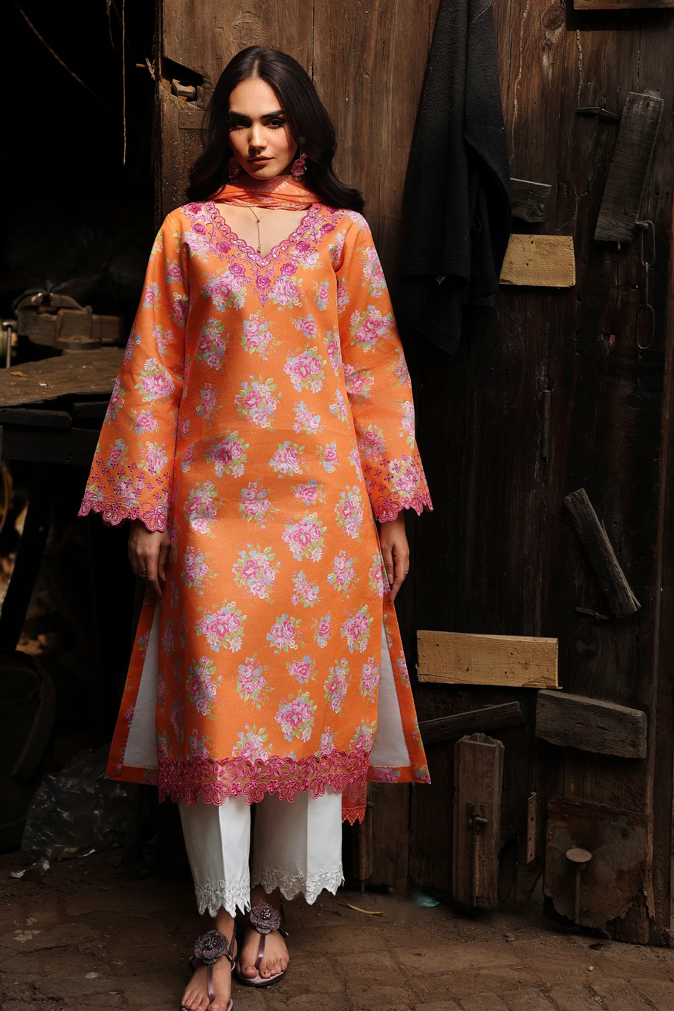 RajBari Floral Symphony Lawn – V2-04 - Image 8
