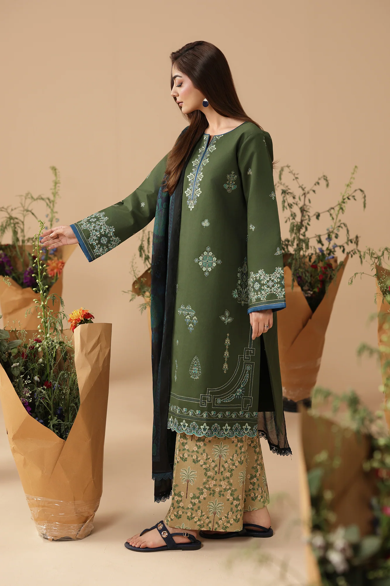RajBari Jahaan Lawn Edit – J-07 - Image 4