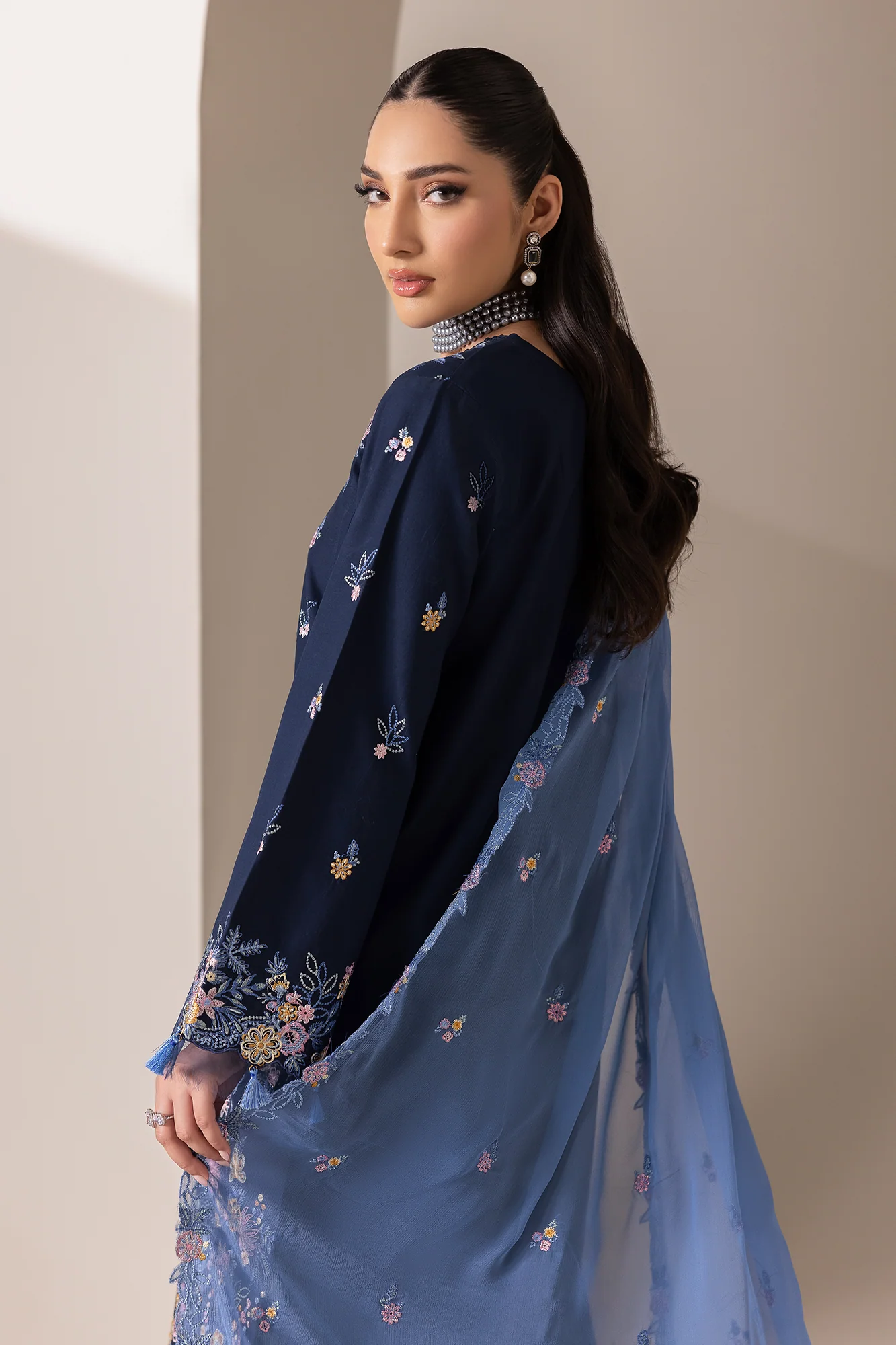 RajBari Premium Edition Lawn – D-07 - Image 5