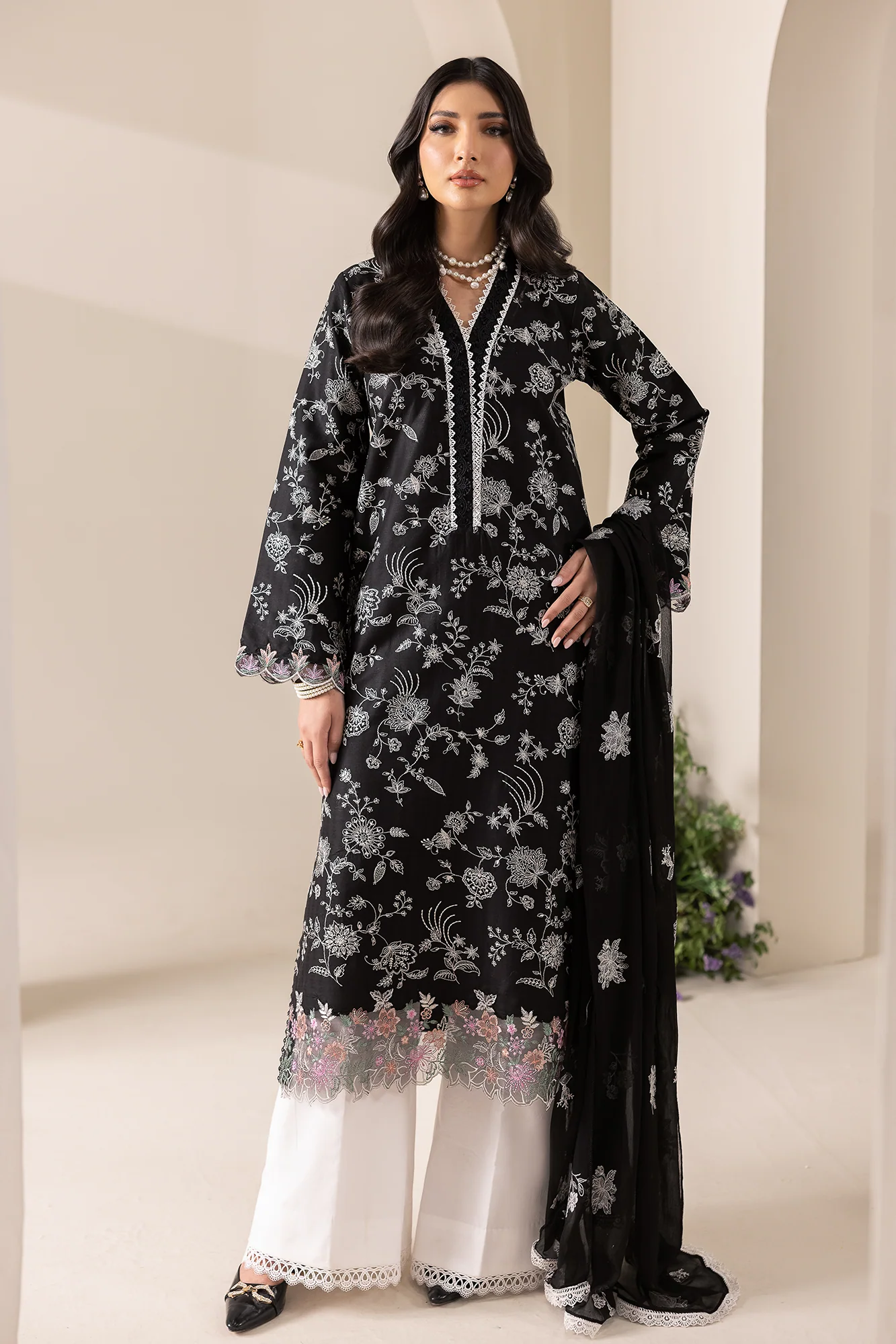 RajBari Premium Edition Lawn – D-10 - Image 3