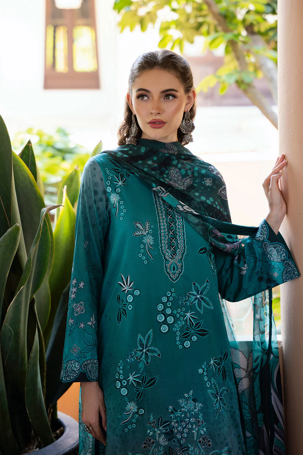 Ramsha Ghazal Summer Lawn – G-302 - Image 3