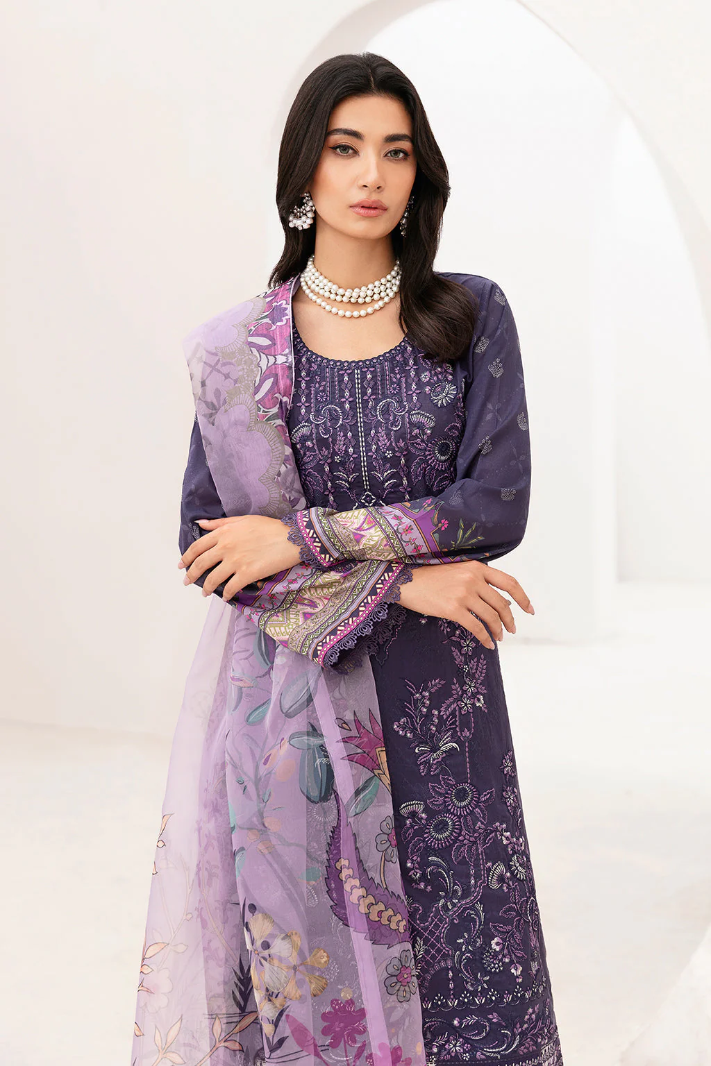 Ramsha Mashaal Luxury Lawn – L-1105 - Image 6