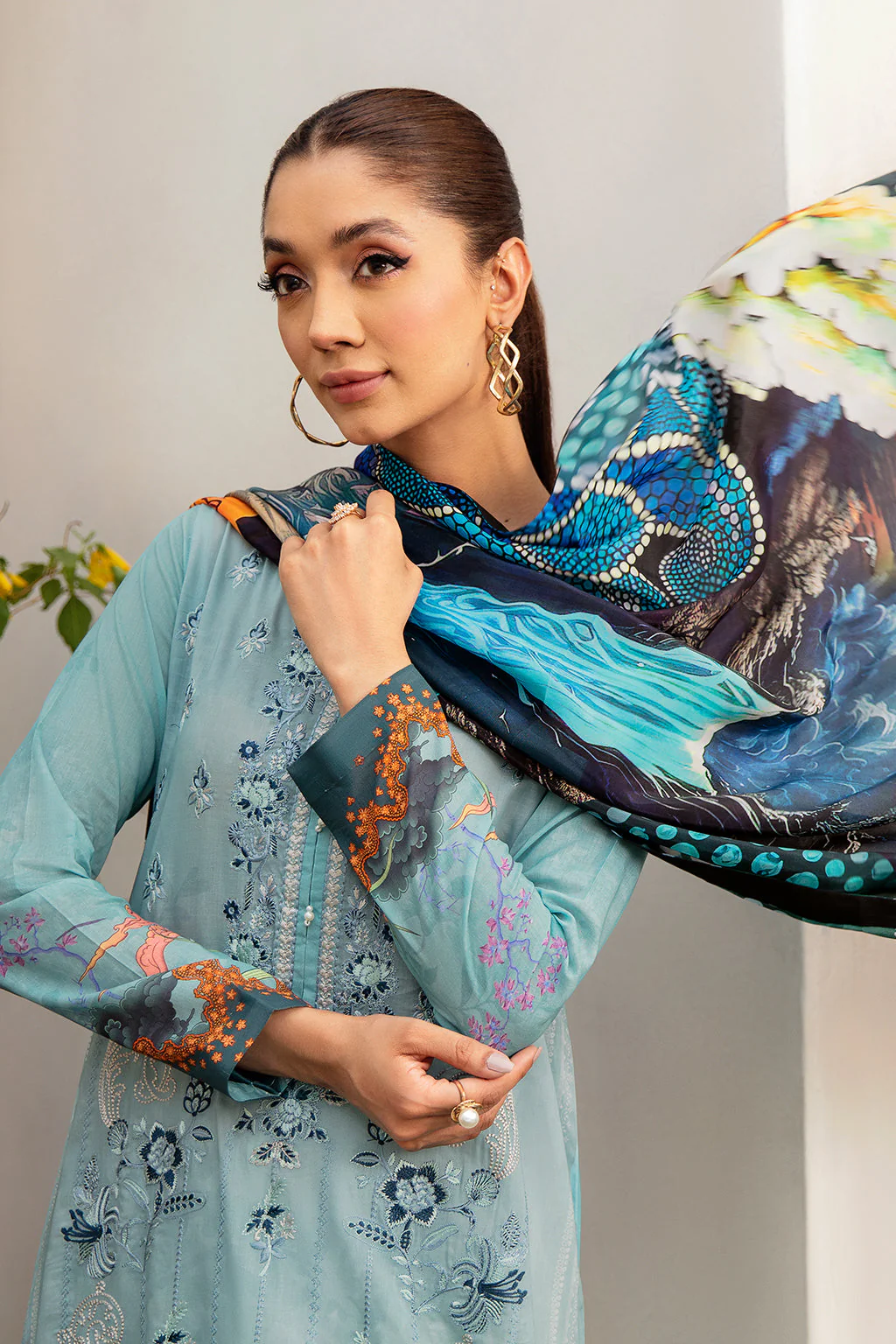 Ramsha Mashaal Luxury Lawn – L-1203 - Image 2