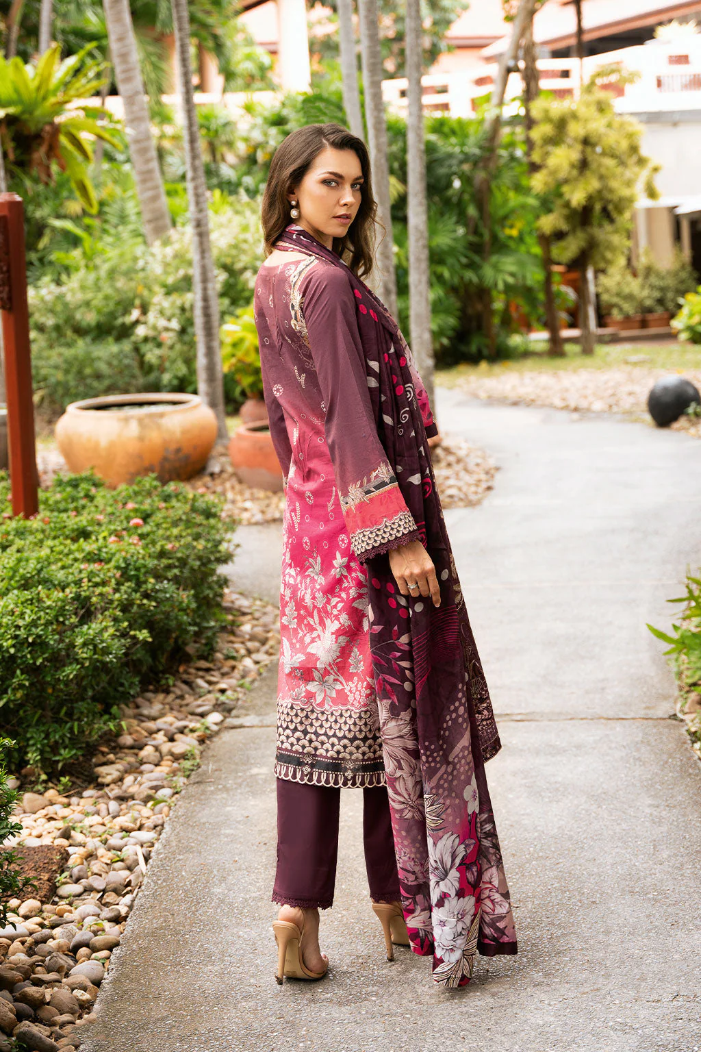 Ramsha Riwayat Lawn – Y-1102 - Image 3