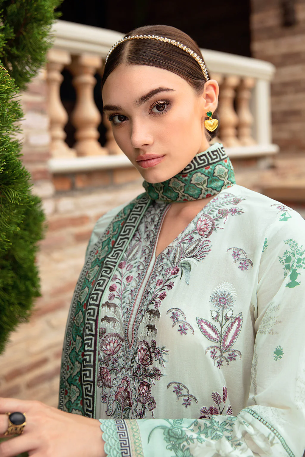 Ramsha Riwayat Luxury Lawn – Y-905 - Image 3