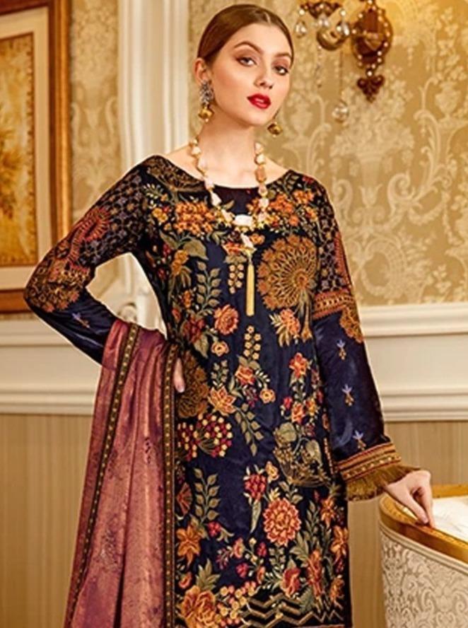 Ramsha Velvet Collection 2020 – V-104 - Image 3