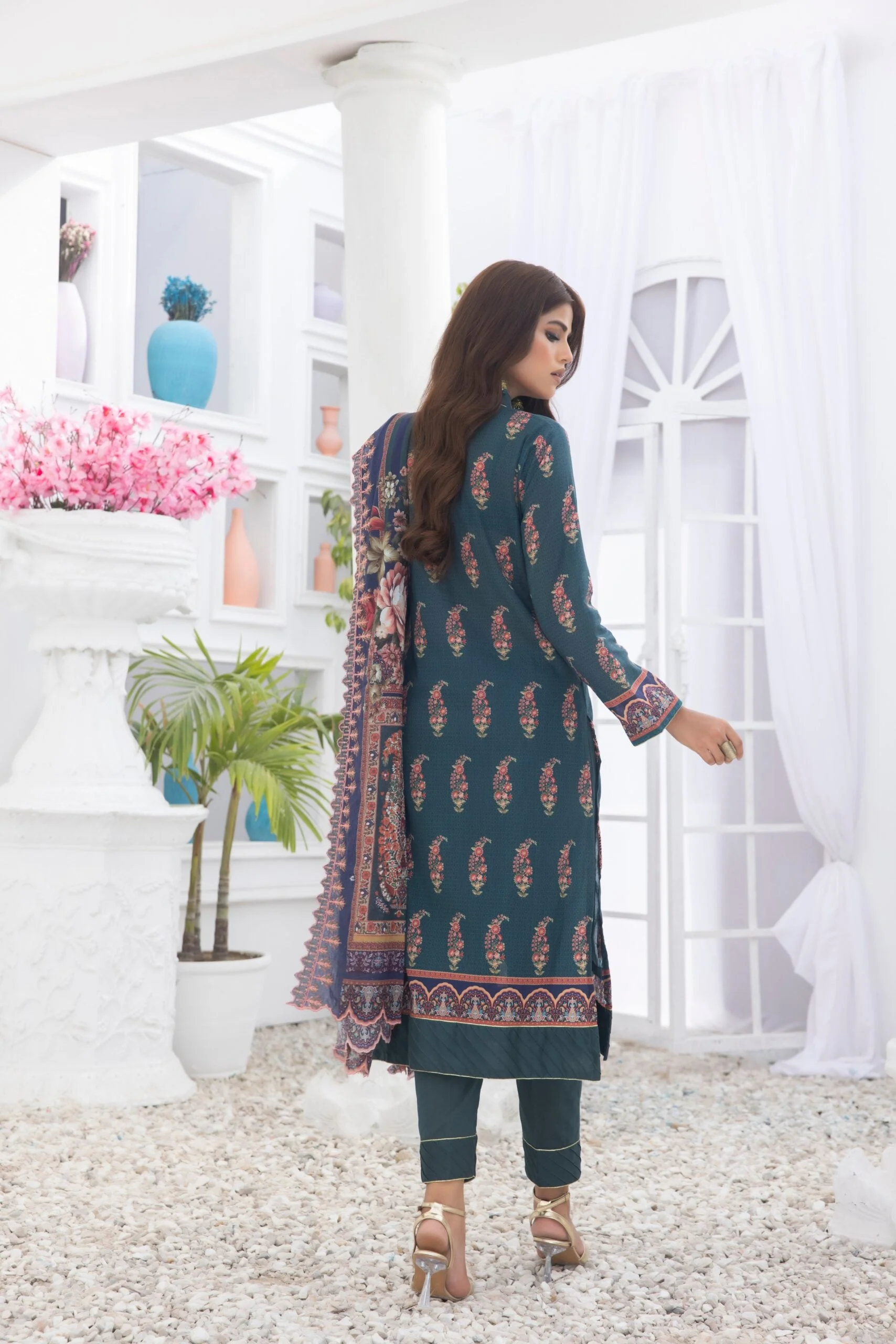 Regalia Embroidered Cutwork Lawn Collection 2024 – RE-4 - Image 3