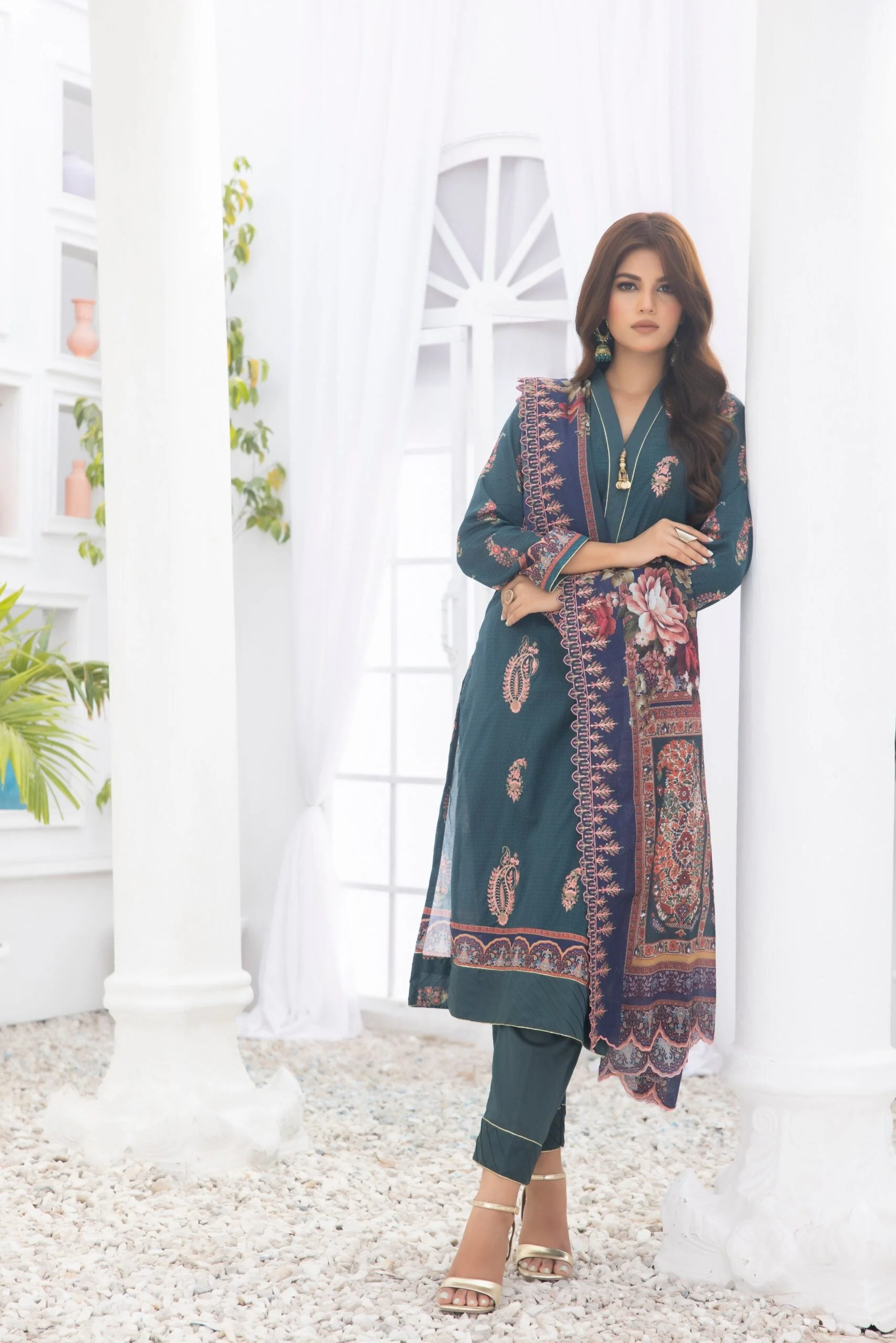 Regalia Embroidered Cutwork Lawn Collection 2024 – RE-4 - Image 6