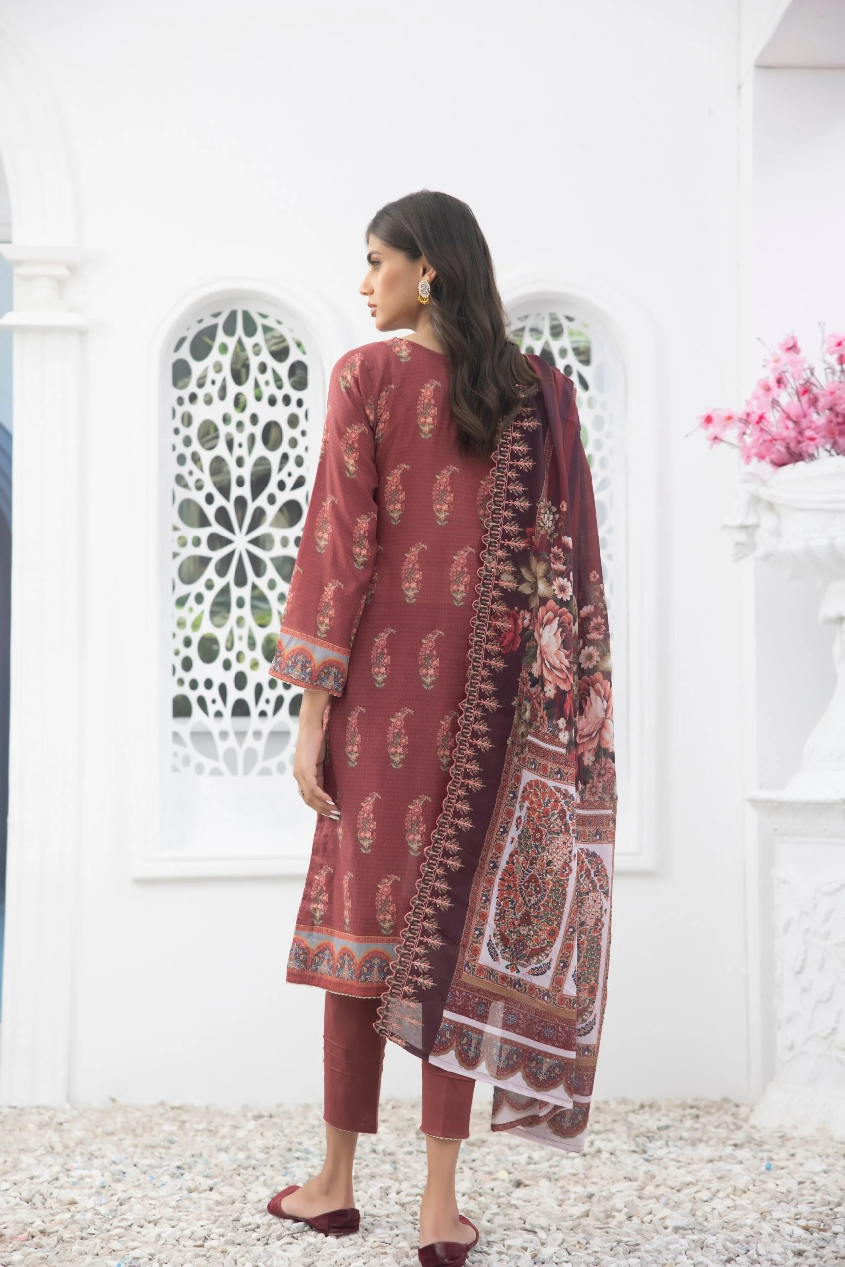 Regalia Embroidered Cutwork Lawn Collection 2024 – RE-5 - Image 3