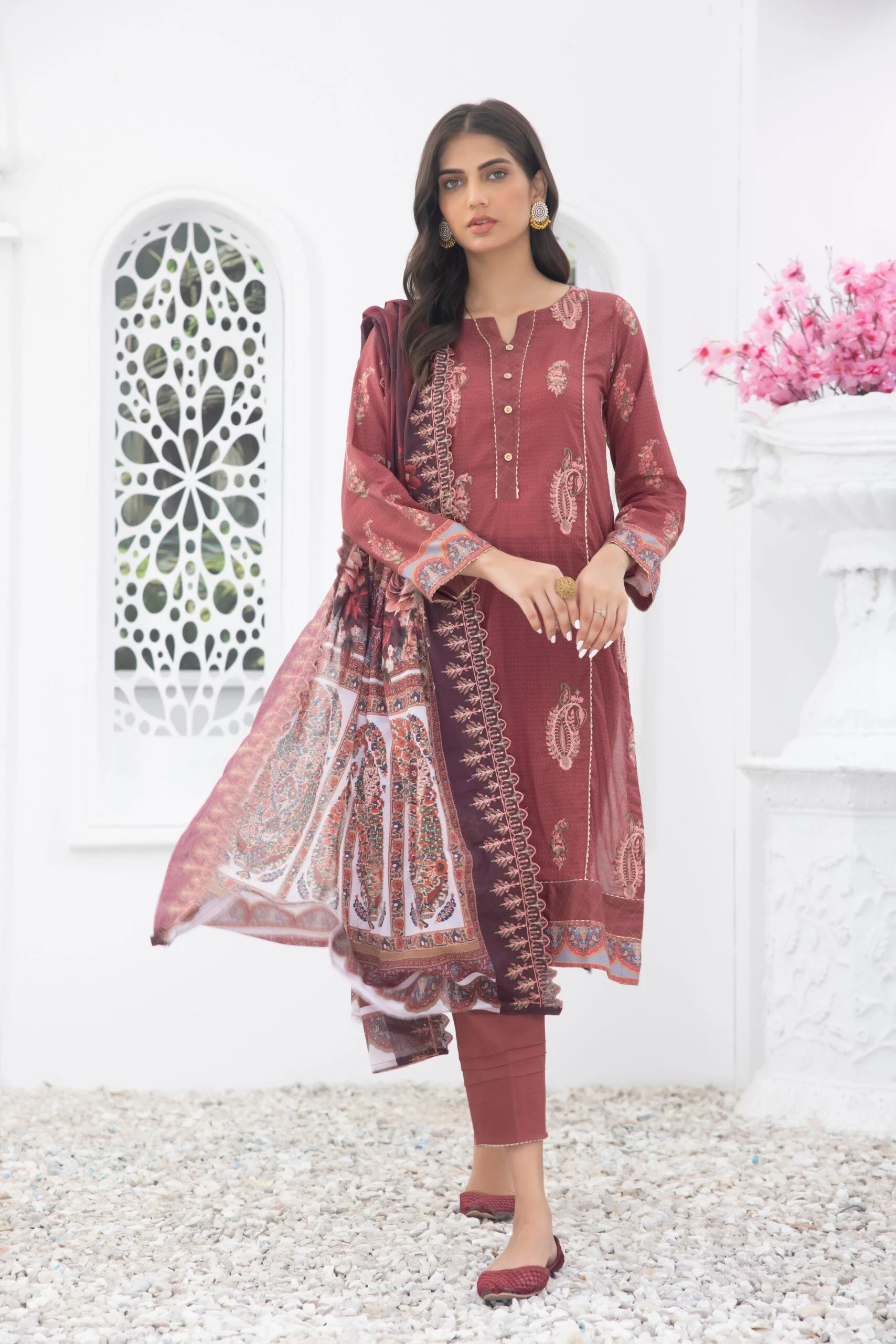 Regalia Embroidered Cutwork Lawn Collection 2024 – RE-5 - Image 4