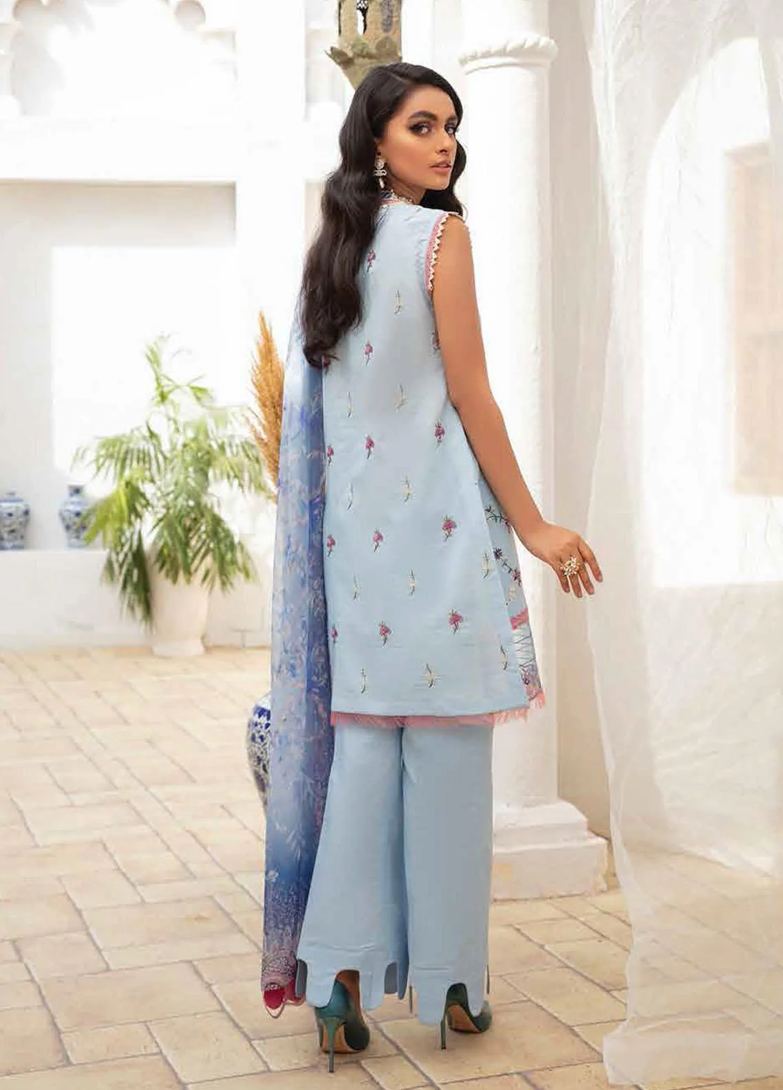 Roheenaz by Mushq Lawn Collection 2022 – RNZ-06-A Whispering Sky - Image 2