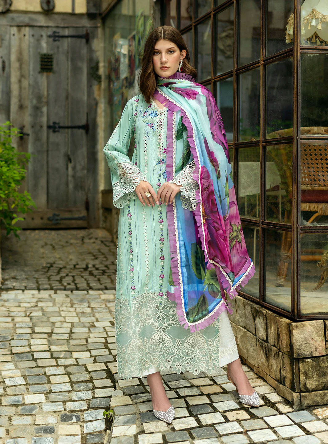 Roheenaz Flanerie Lawn – Aurinda-2A - Image 2