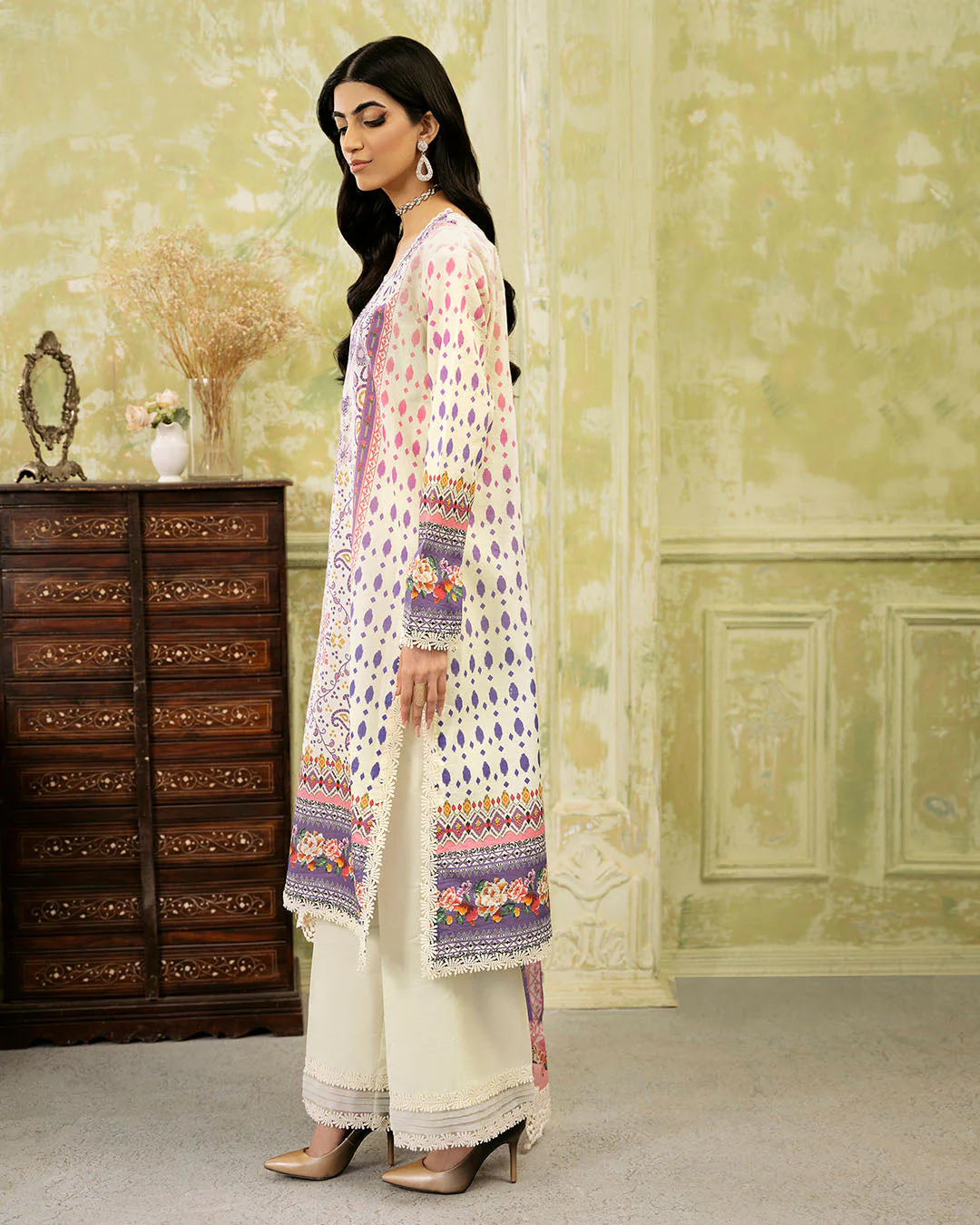 Roheenaz Flora Printed Lawn – Evangeline - Image 6