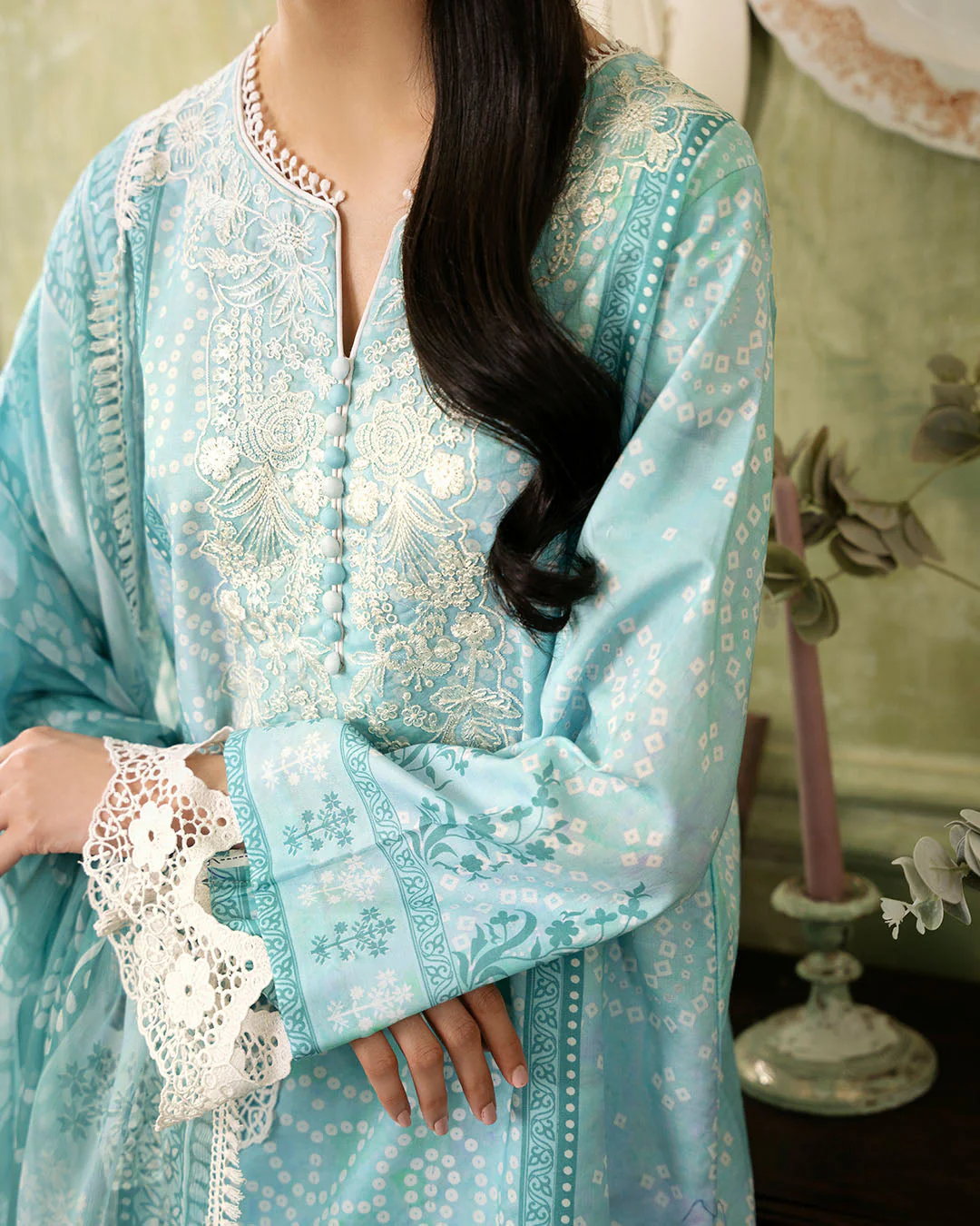 Roheenaz Flora Printed Lawn – Mirage - Image 4