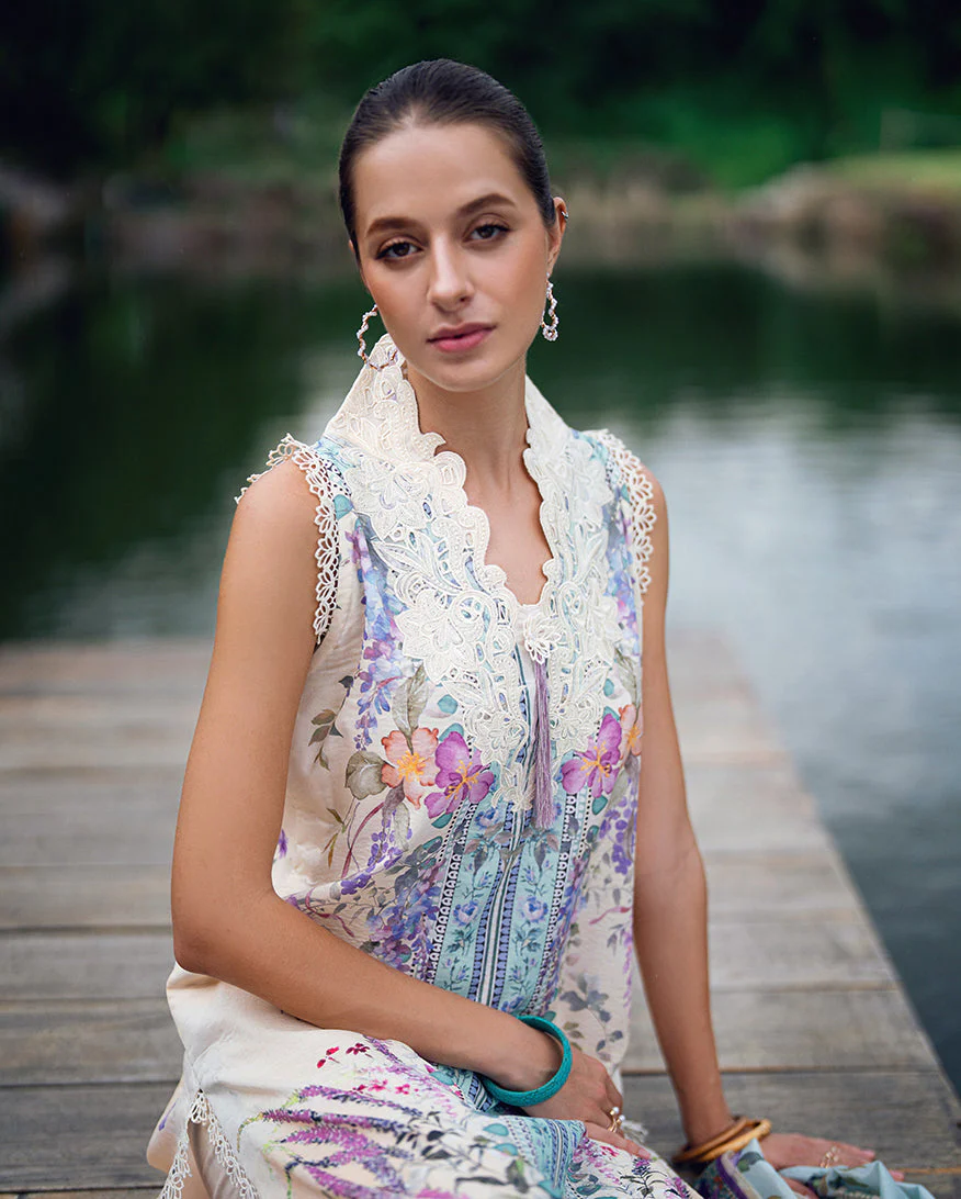 Roheenaz Garden Veal Printed Lawn – Bloom Glimmer - Image 5