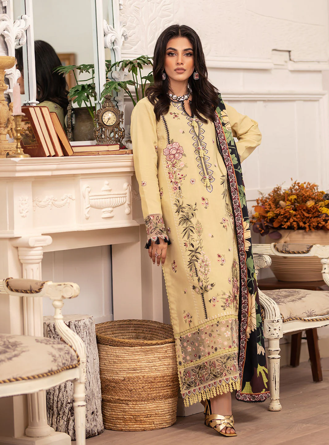 Roheenaz Meraki Winter Linen '24 – Evie - Image 5