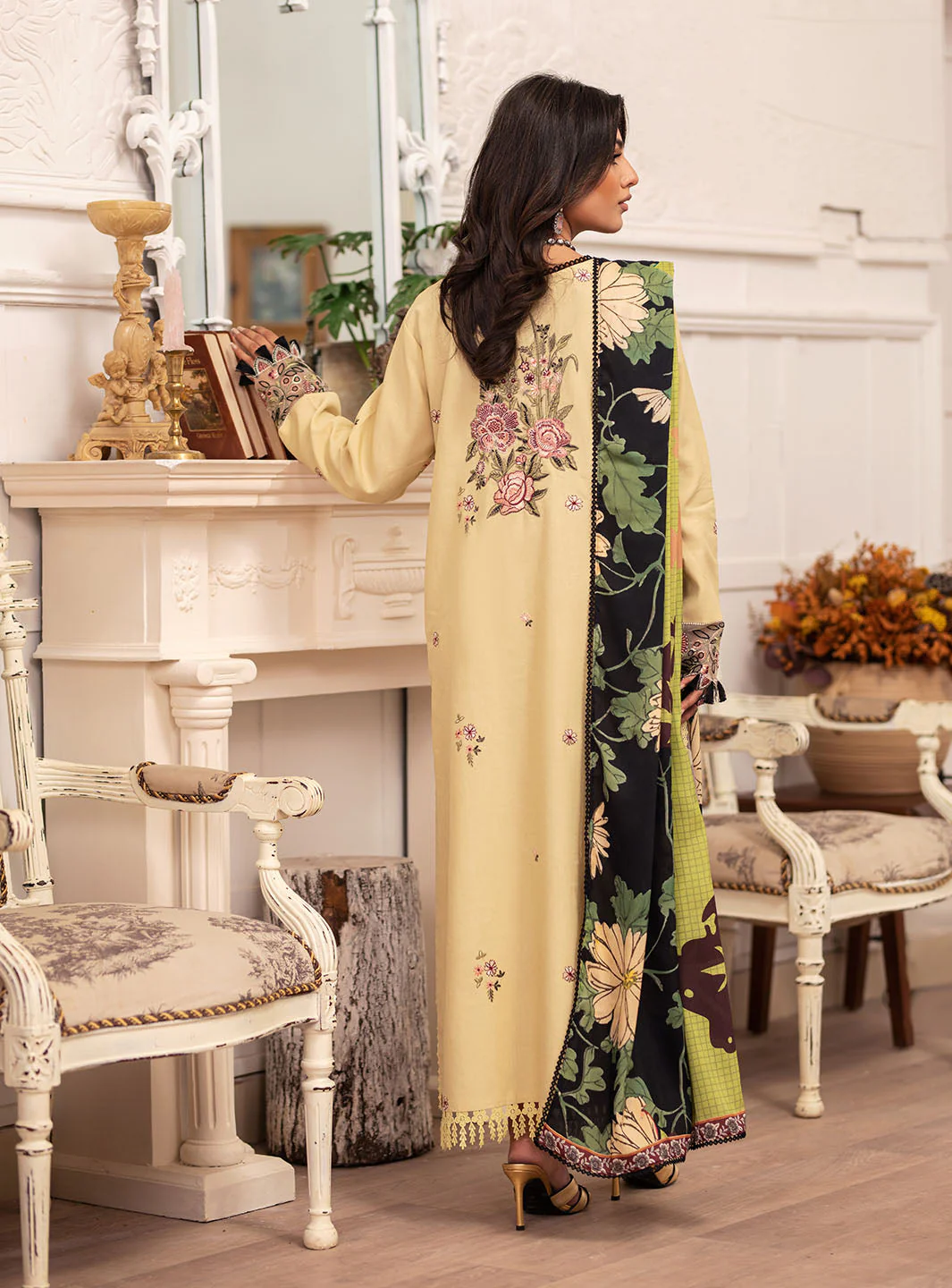 Roheenaz Meraki Winter Linen '24 – Evie - Image 7