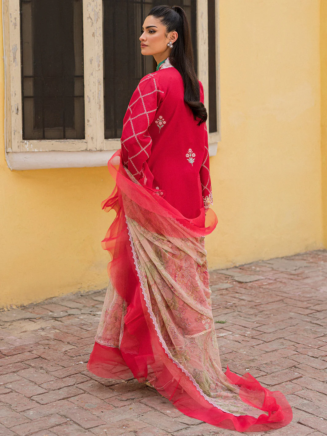 Roheenaz Wisteria Lawn Collection – ALMAS - Image 5