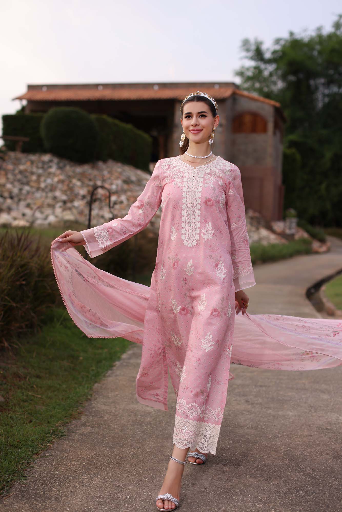 Saadia Asad Noor Eid Luxe Printkari Lawn – D7 - Image 7