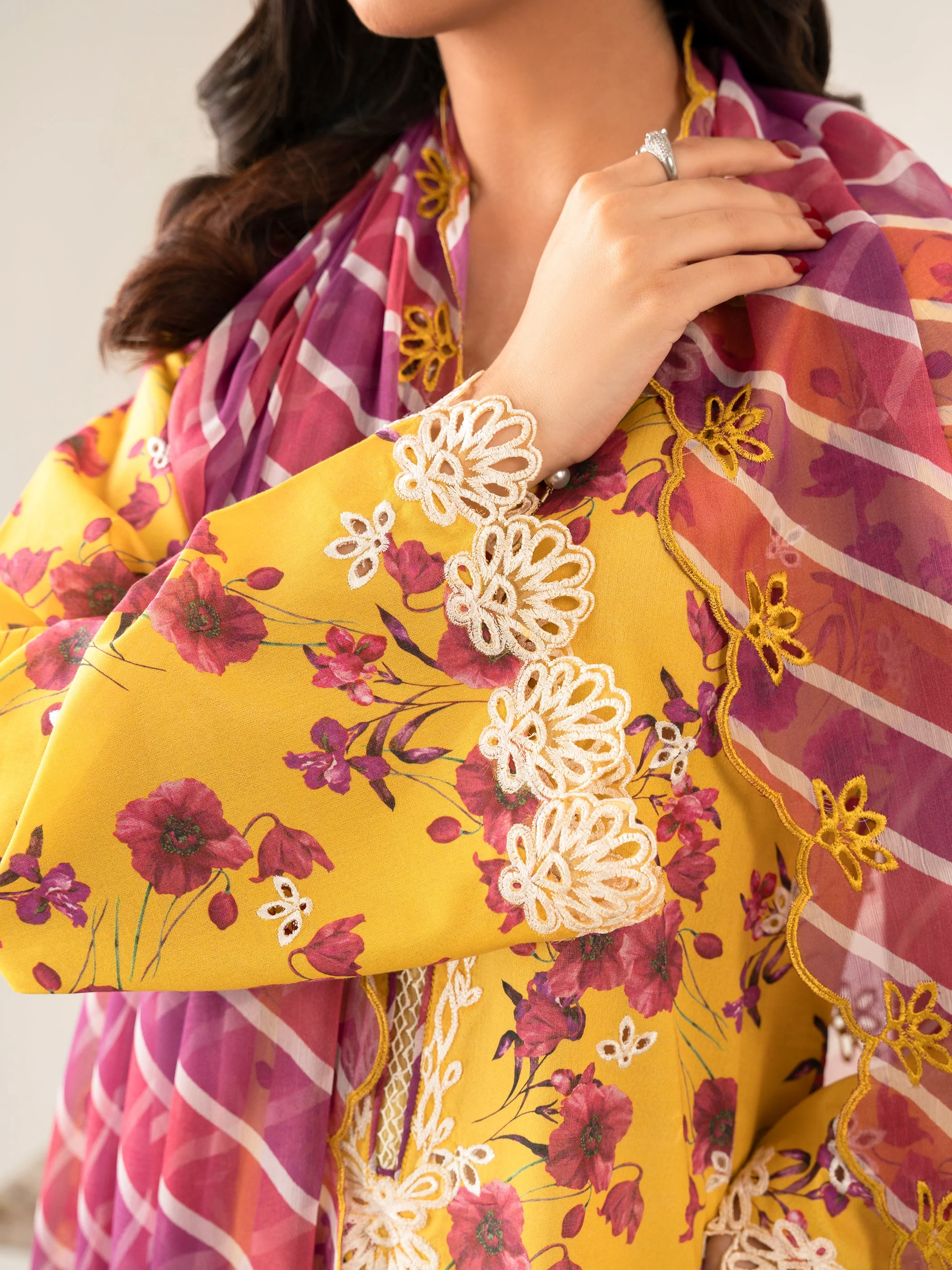 Sable Vogue Lila Lawn Collection – SAL-03-23-V1 - Image 3